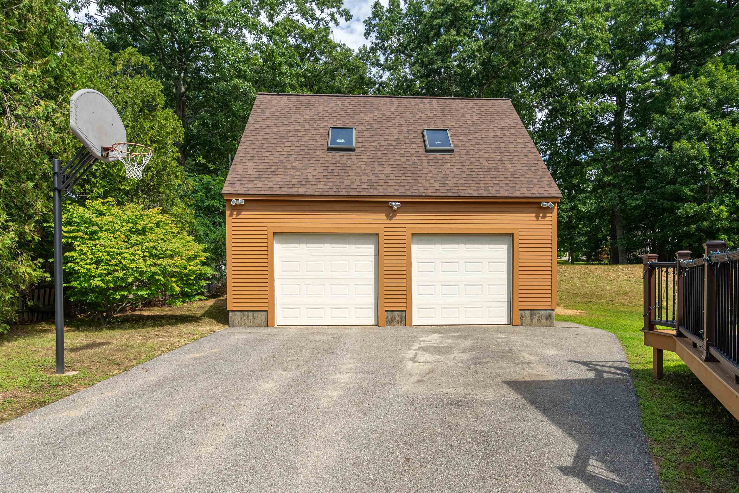 37 Glenwood Ave, Dover, NH 03820