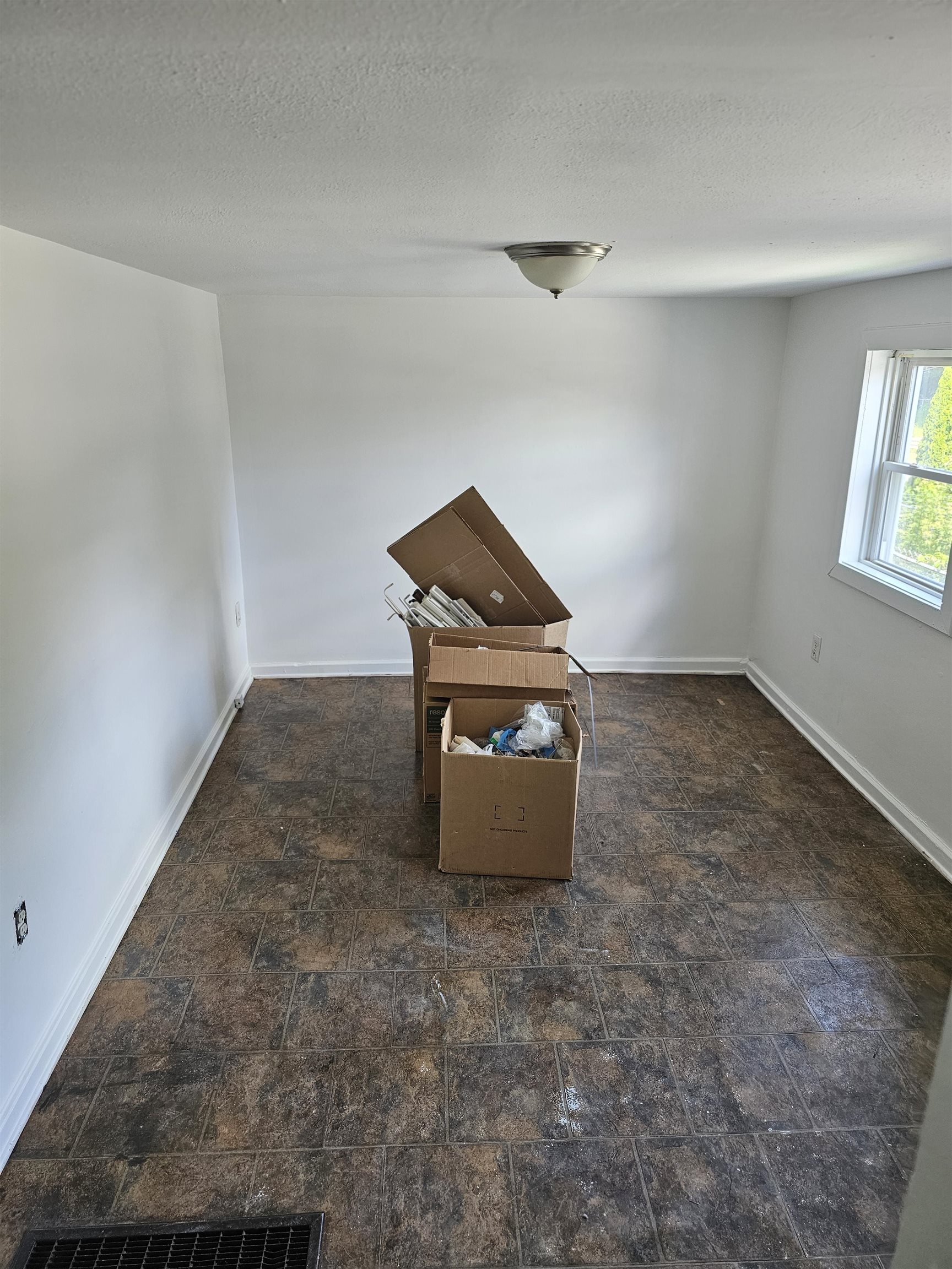 8A & 8B Jackson Street, Nashua, NH photo 2