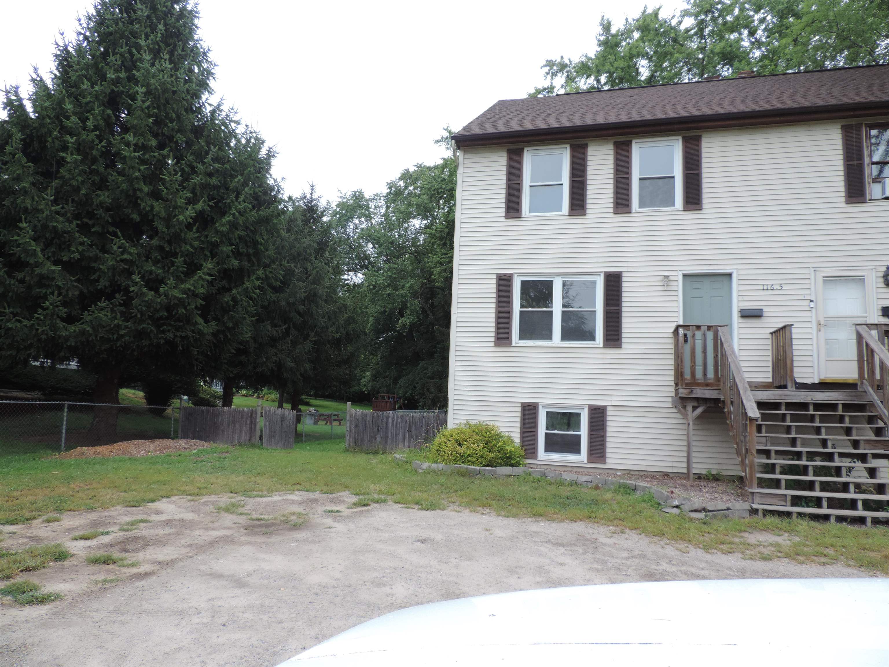 2nd image of 1165 E Broadway St #L, Derry, NH 03038 | MLS# 5105207