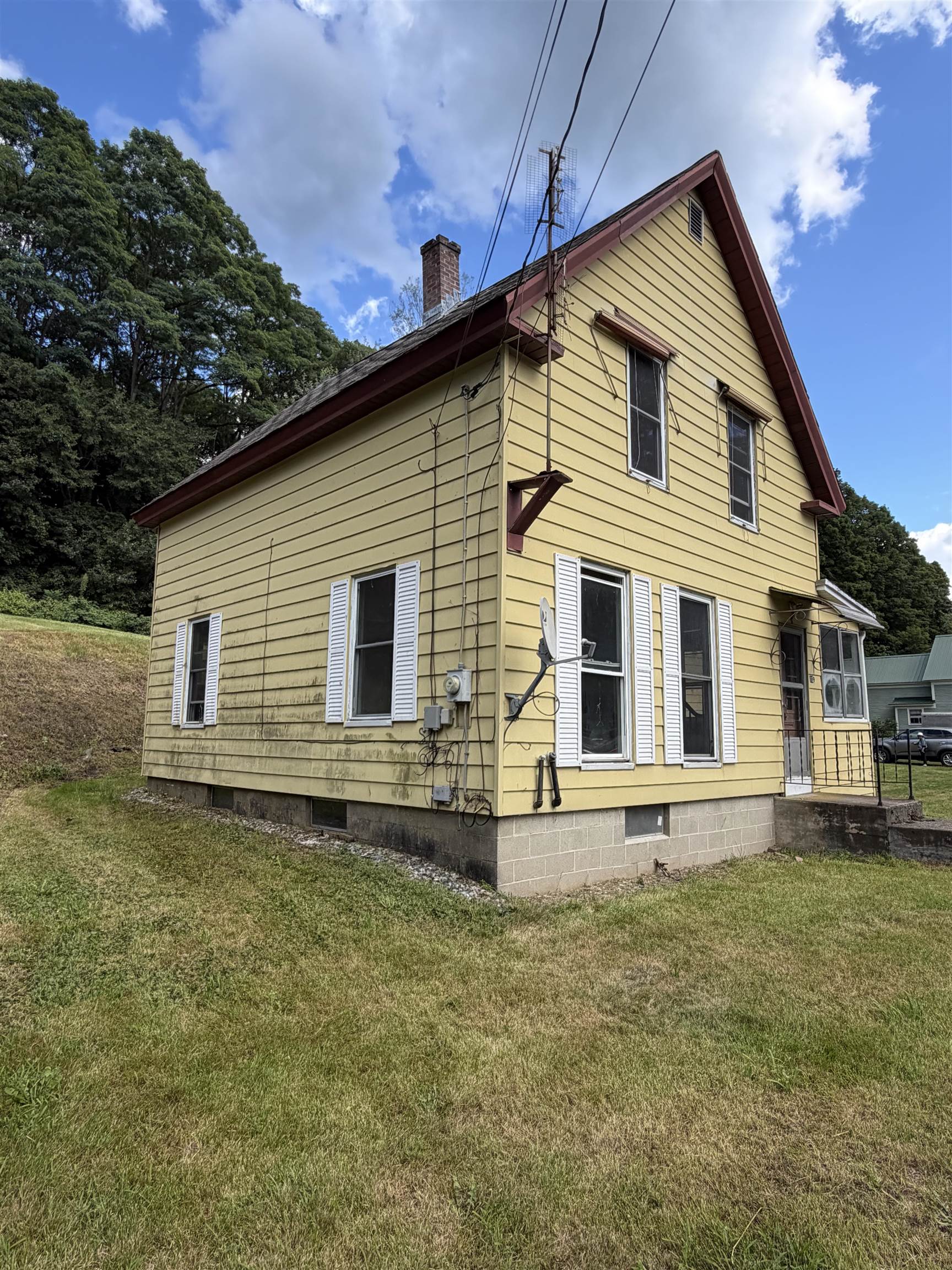 109 Northfield Rd, Hinsdale, NH 03451
