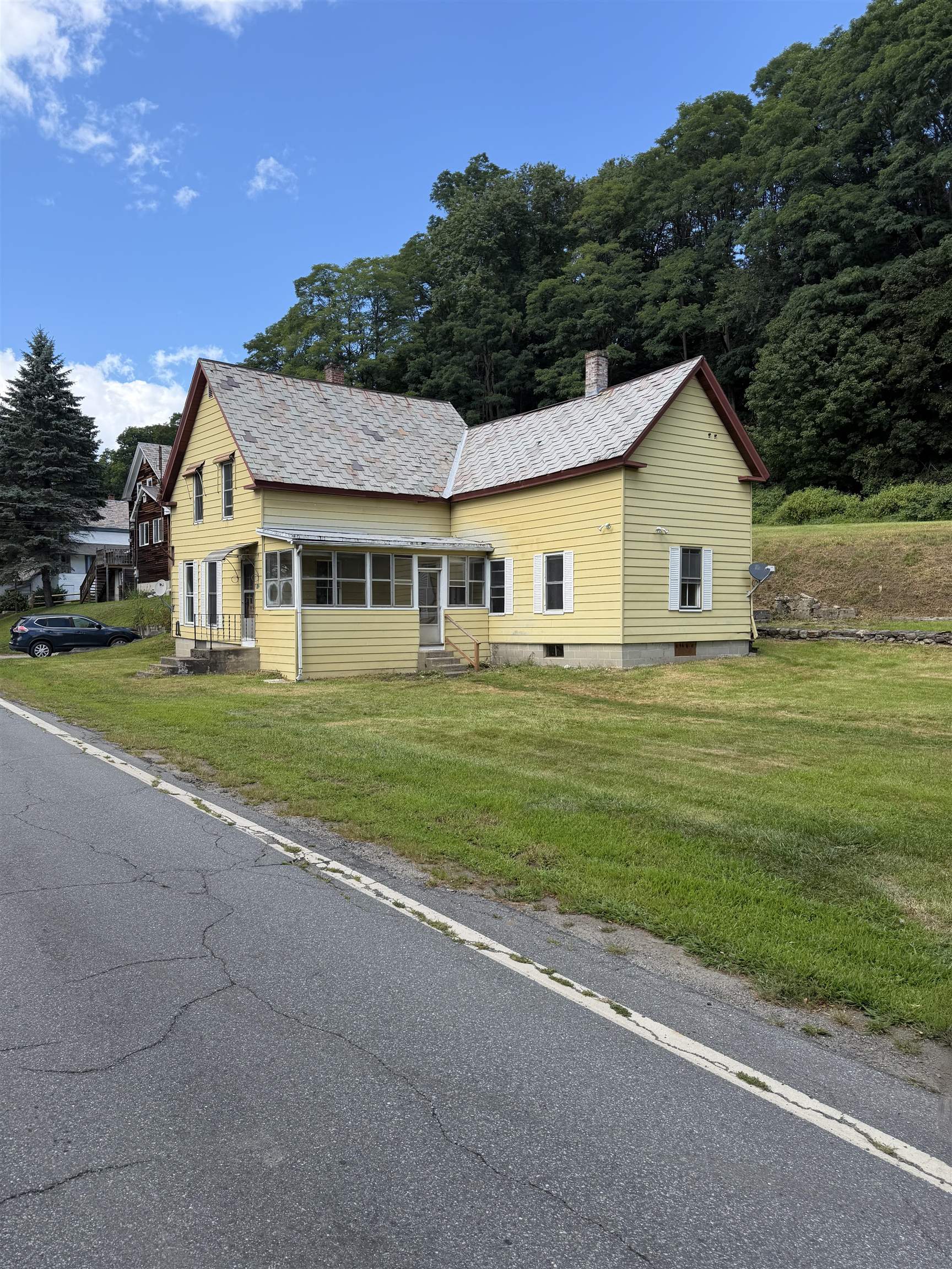 109 Northfield Rd, Hinsdale, NH 03451
