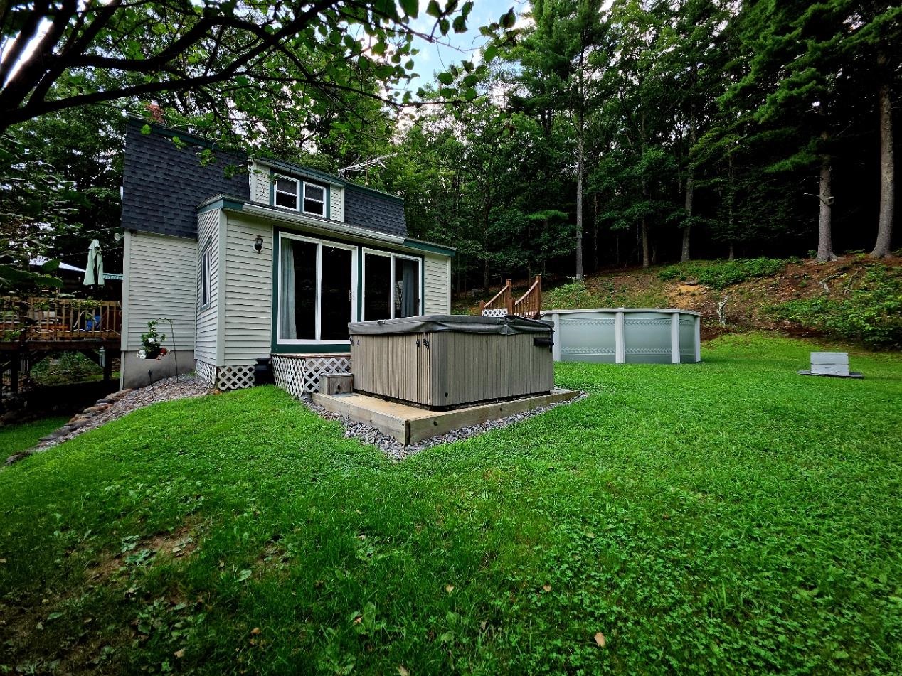 30 Lafrance Rd, Weare, NH 03281