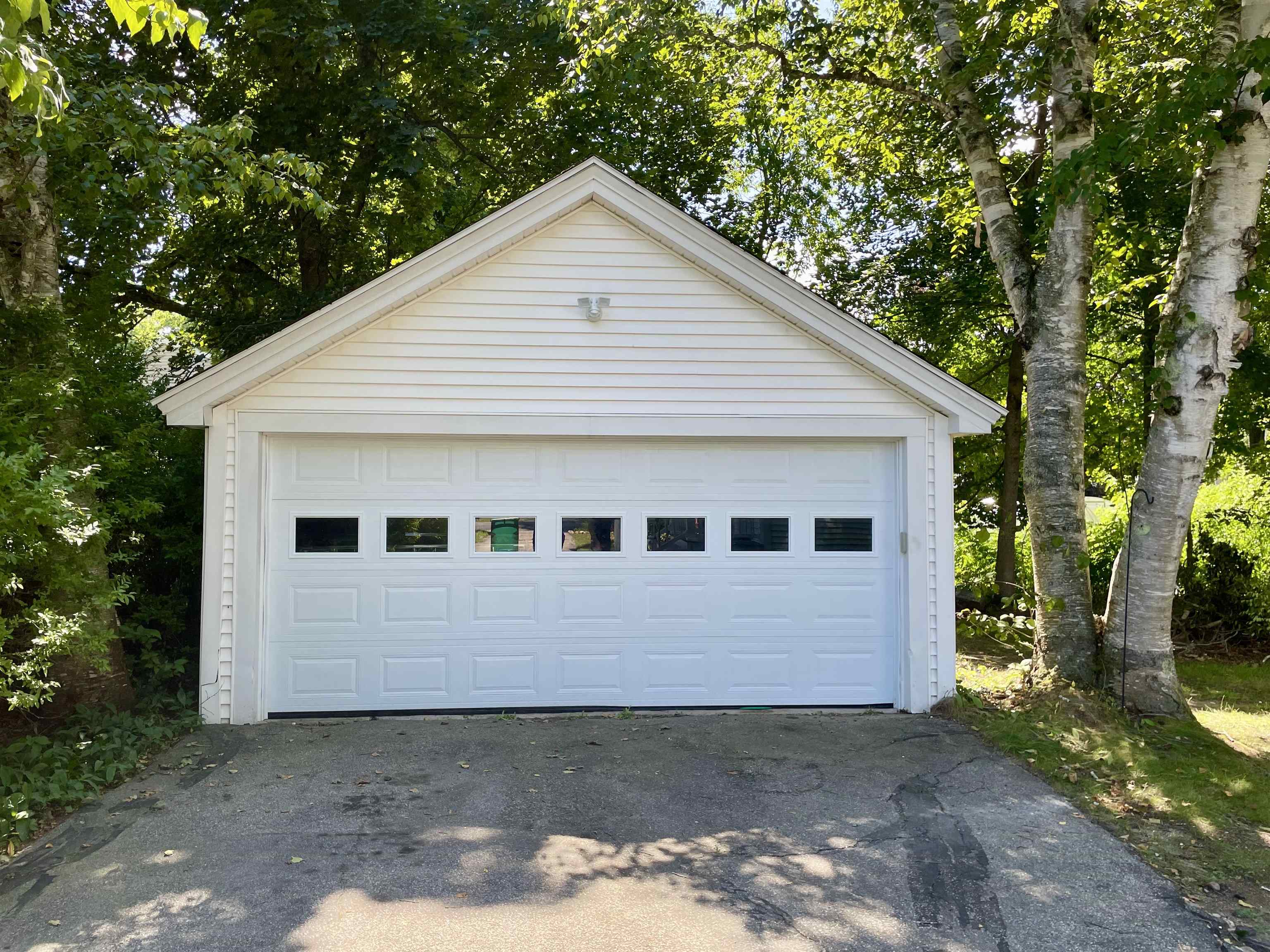 11 Copeland Dr, Rochester, NH 03867