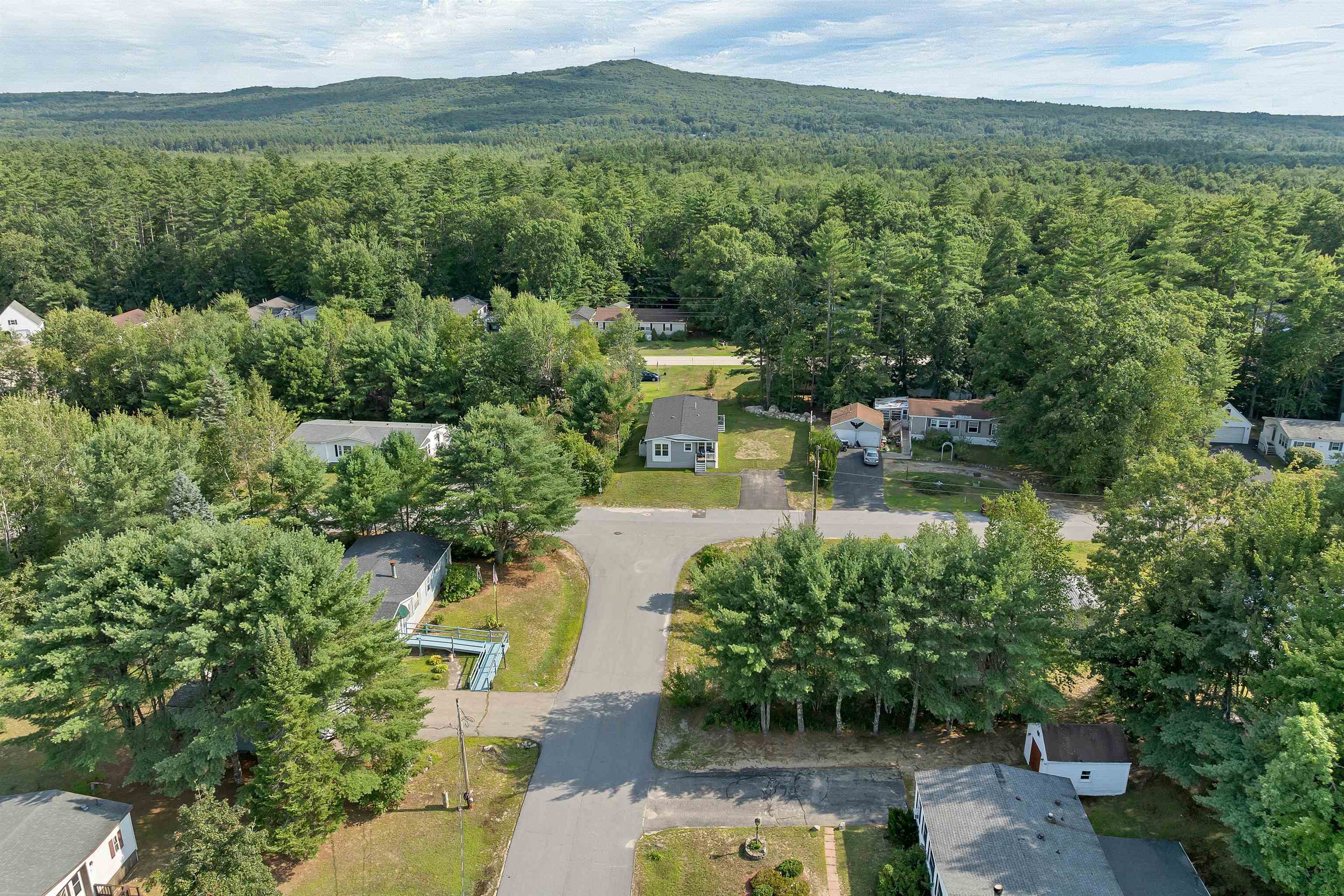 93 Osprey Rd, Alton, NH 03809