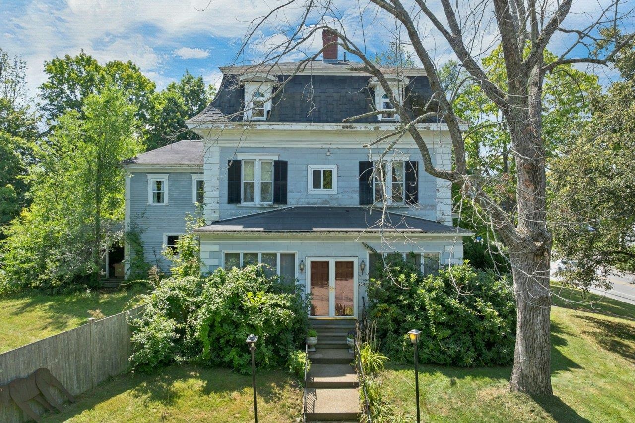 254 High St, Somersworth, NH 03878