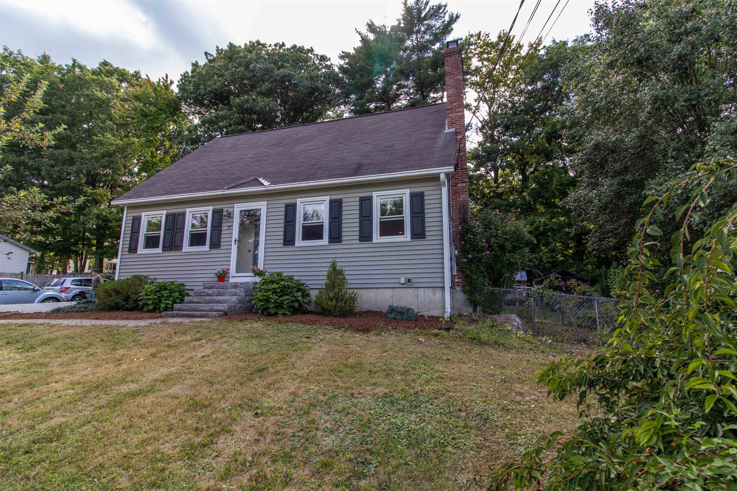29 Alpine St, Milford, NH 03055