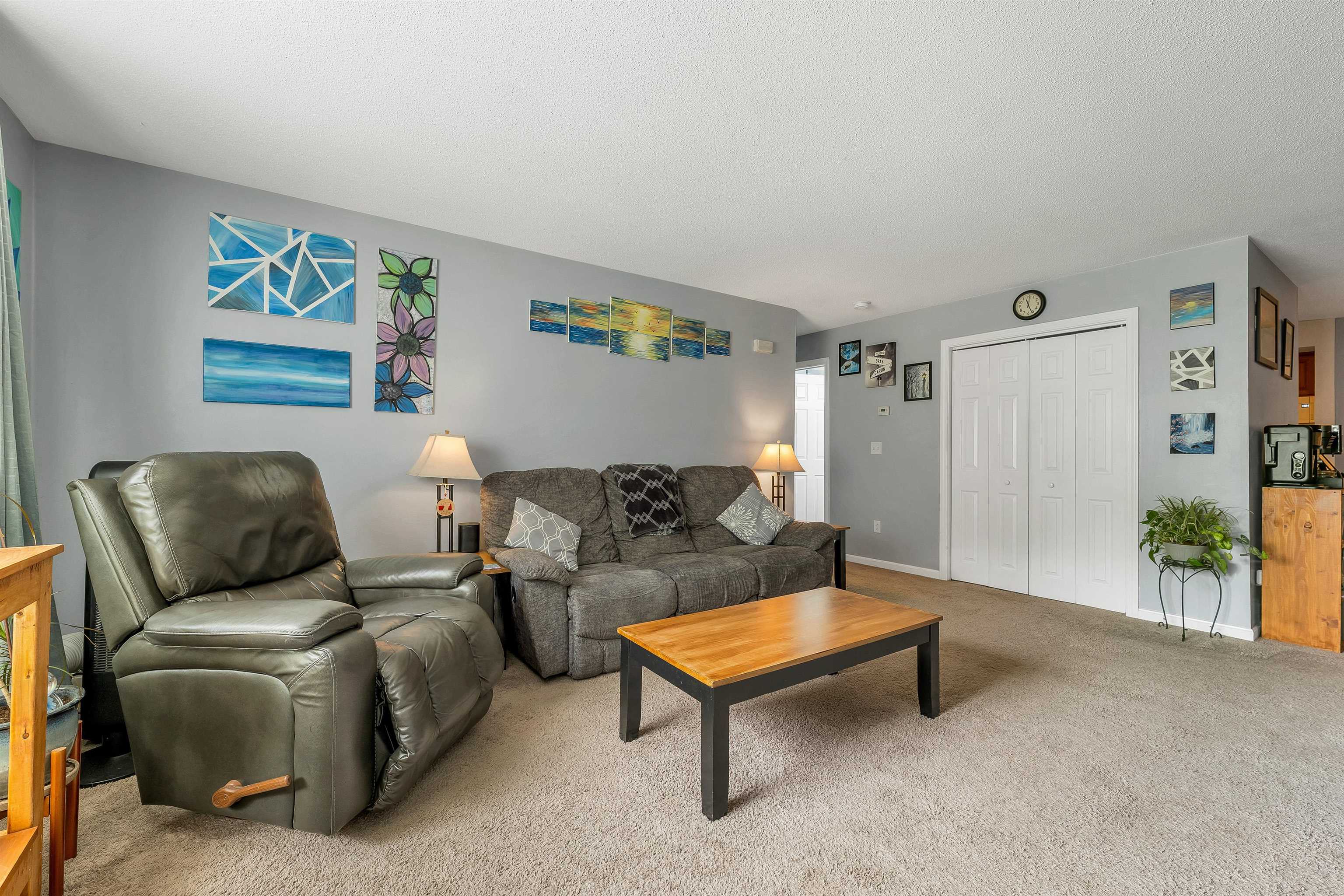 616 Springbrook Cir, Portsmouth, NH 03801