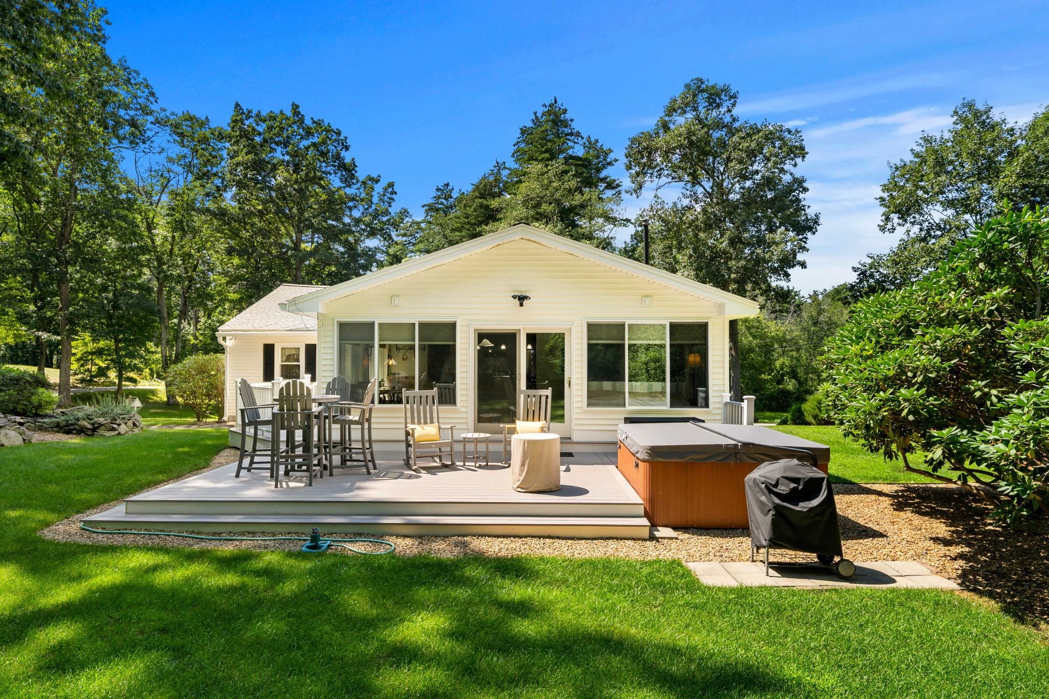 24 Ministerial Rd, Windham, NH 03087