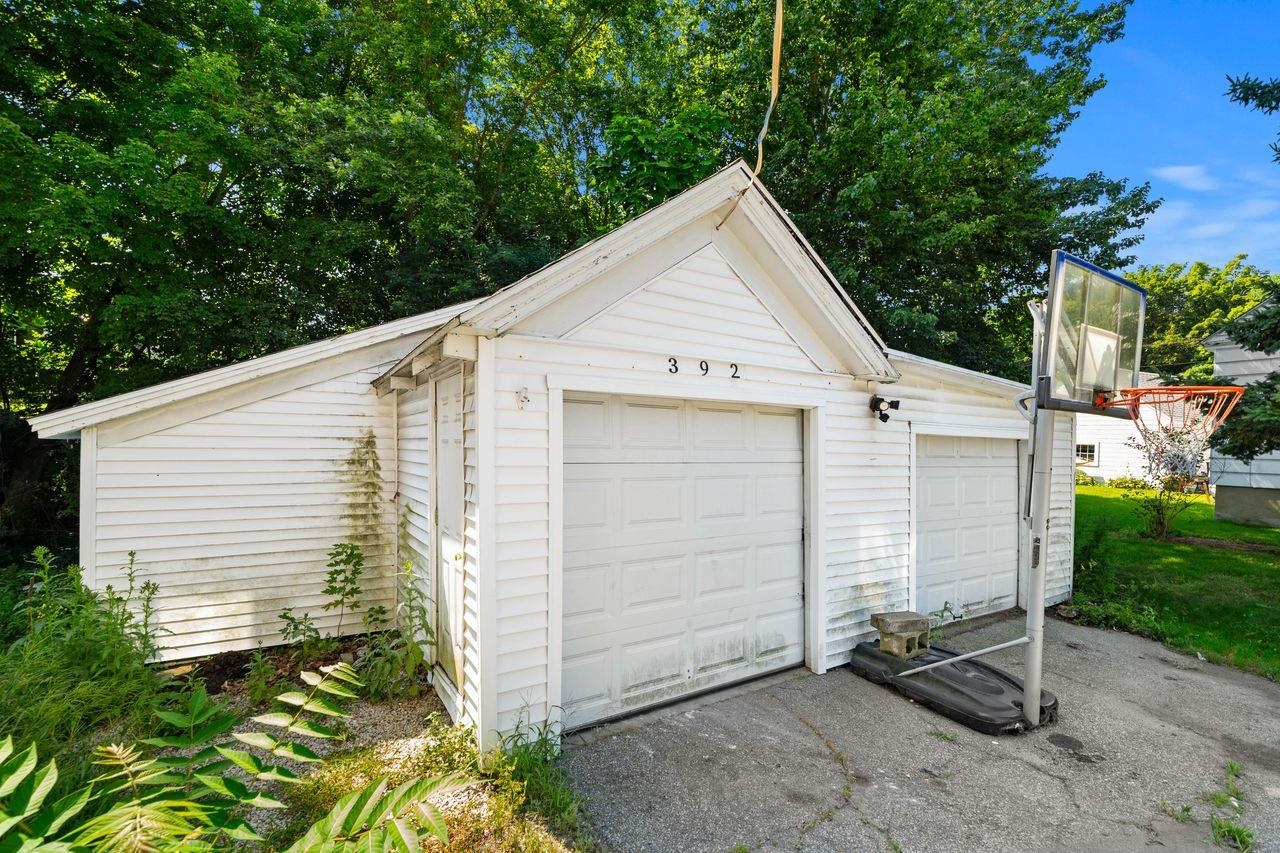 2nd image of 392 Donald St, Bedford, NH 03110 | MLS# 5105258
