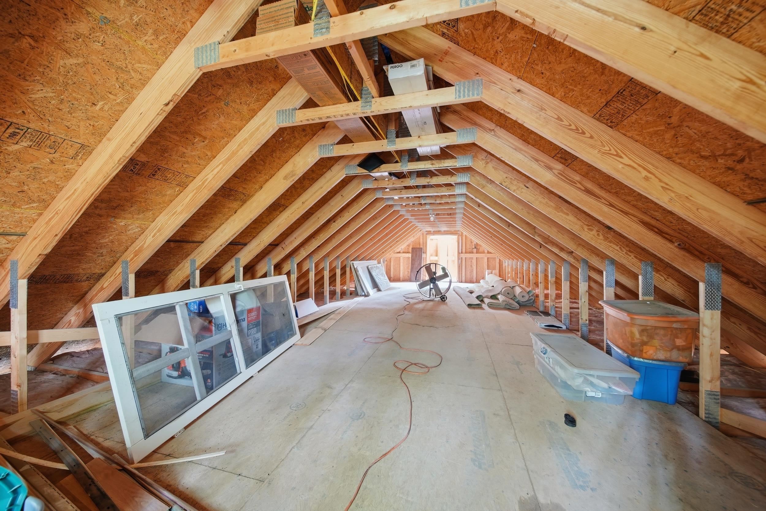 Above Workshop / Garage