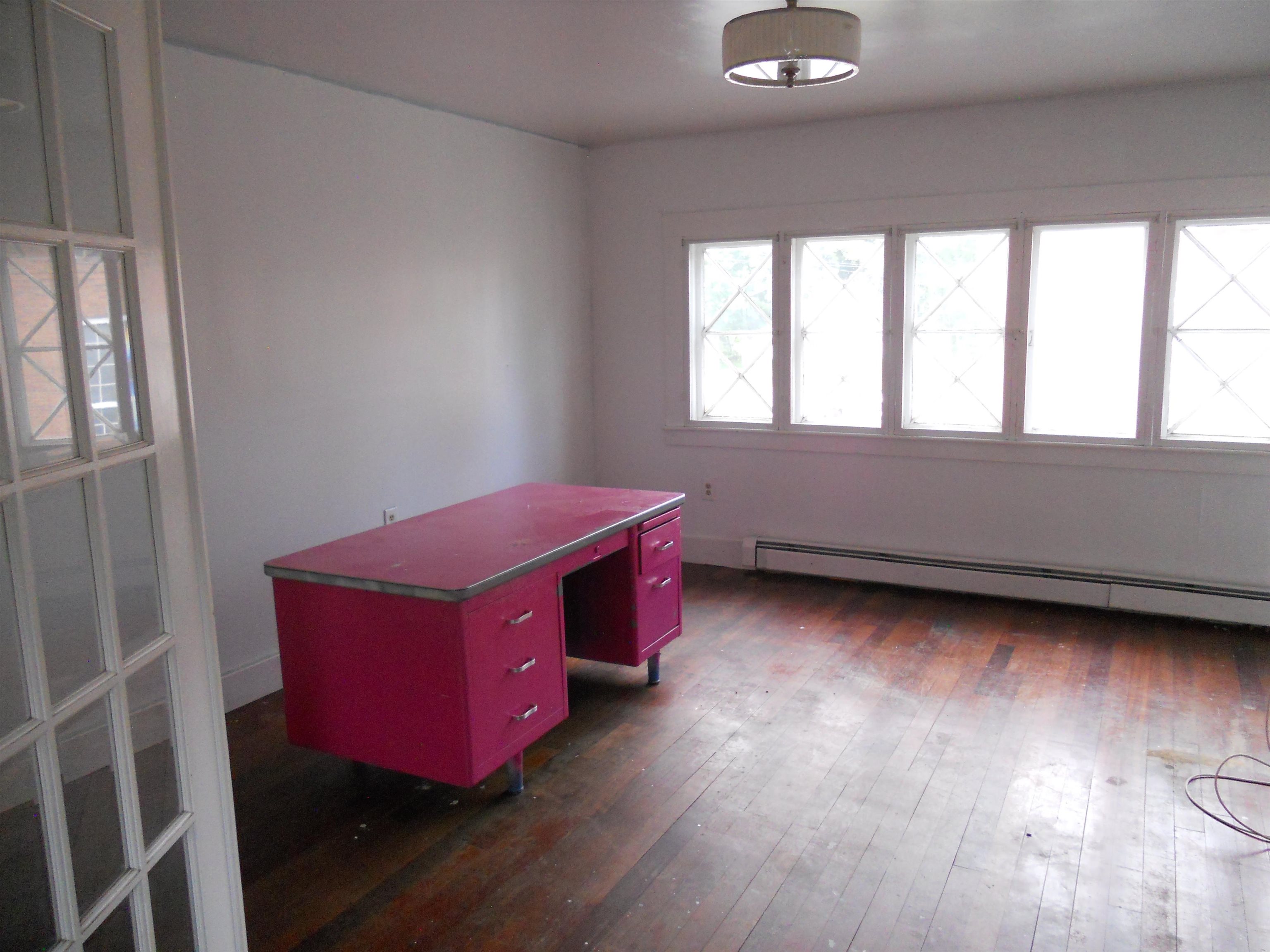 2nd Bedroom 26012070