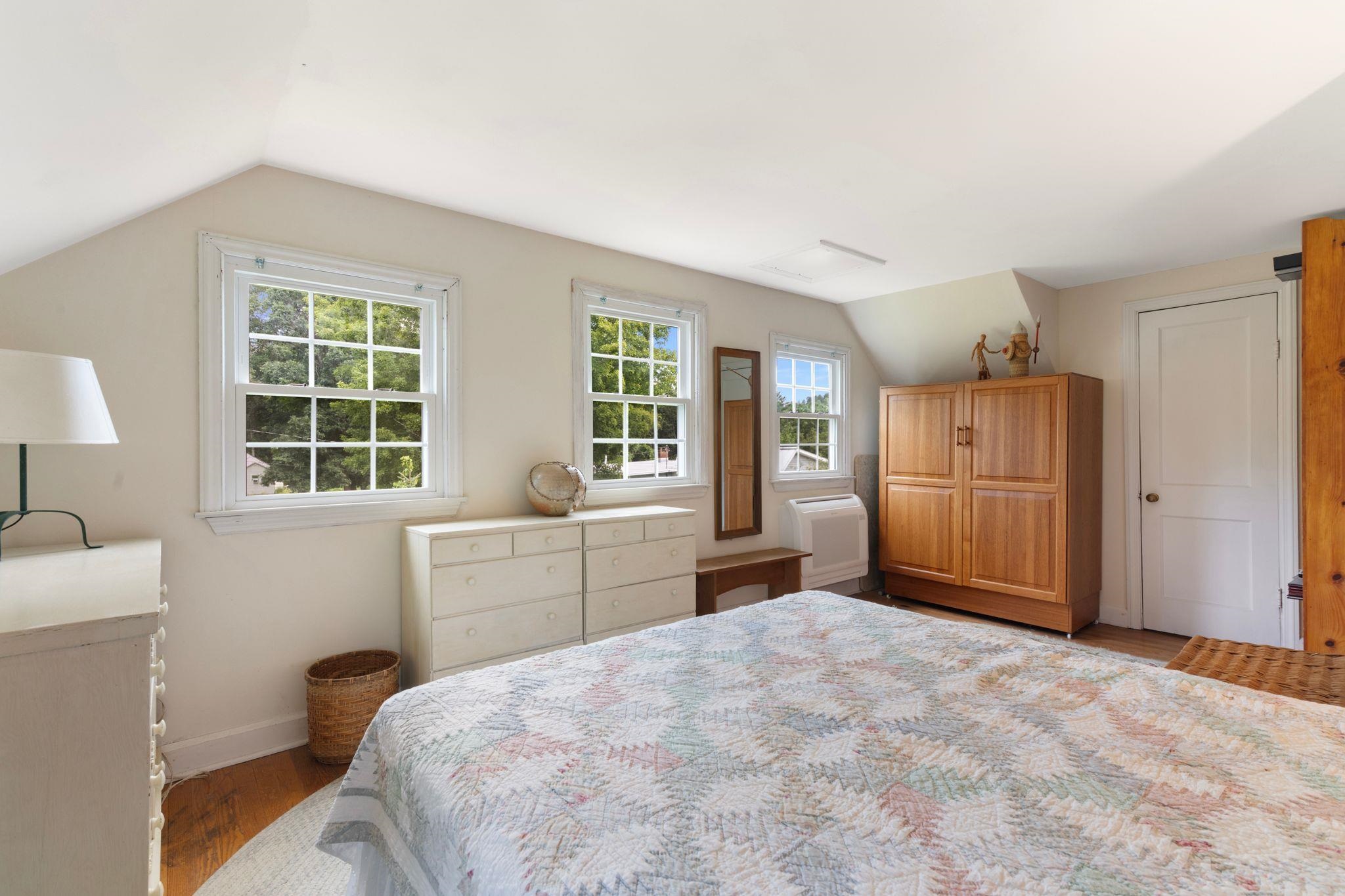 With walk-in closet.