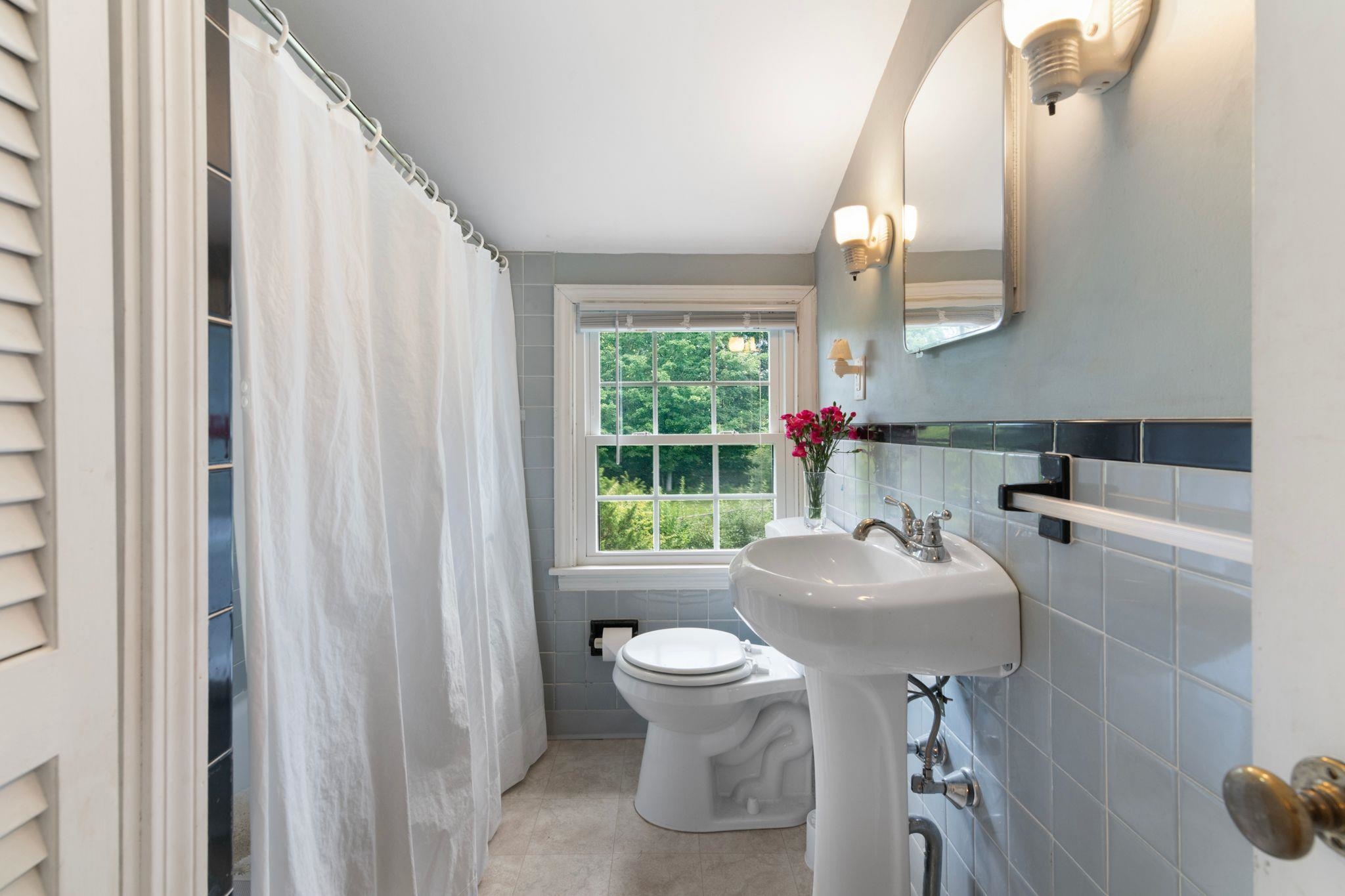 Second floor full bath.
