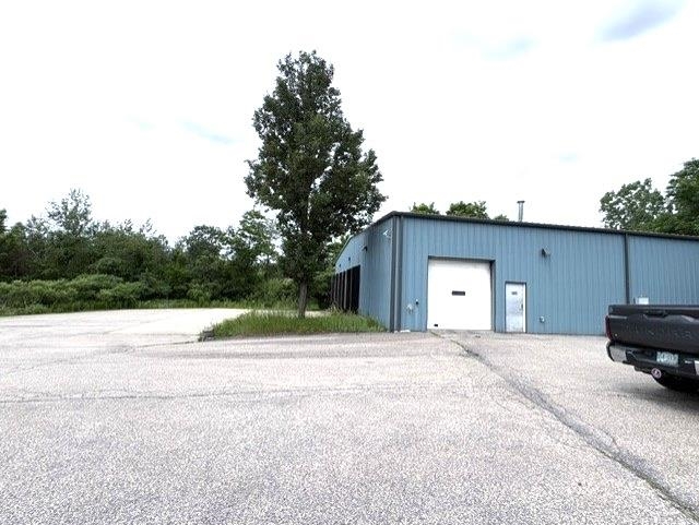 2 Infinity Dr, Raymond, NH 03077
