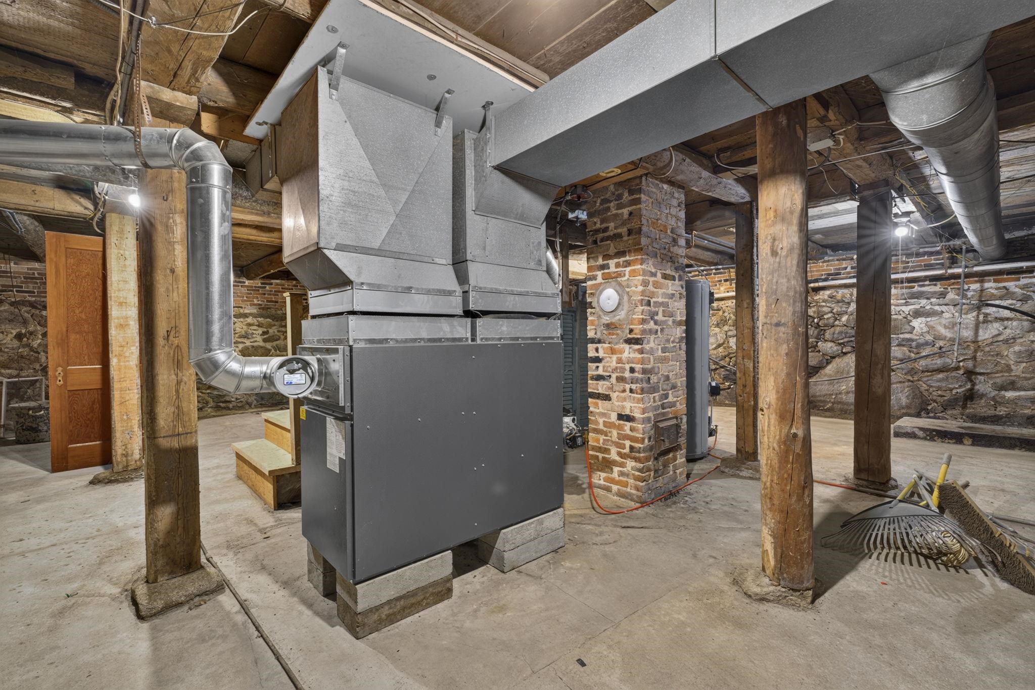 Basement 26017556