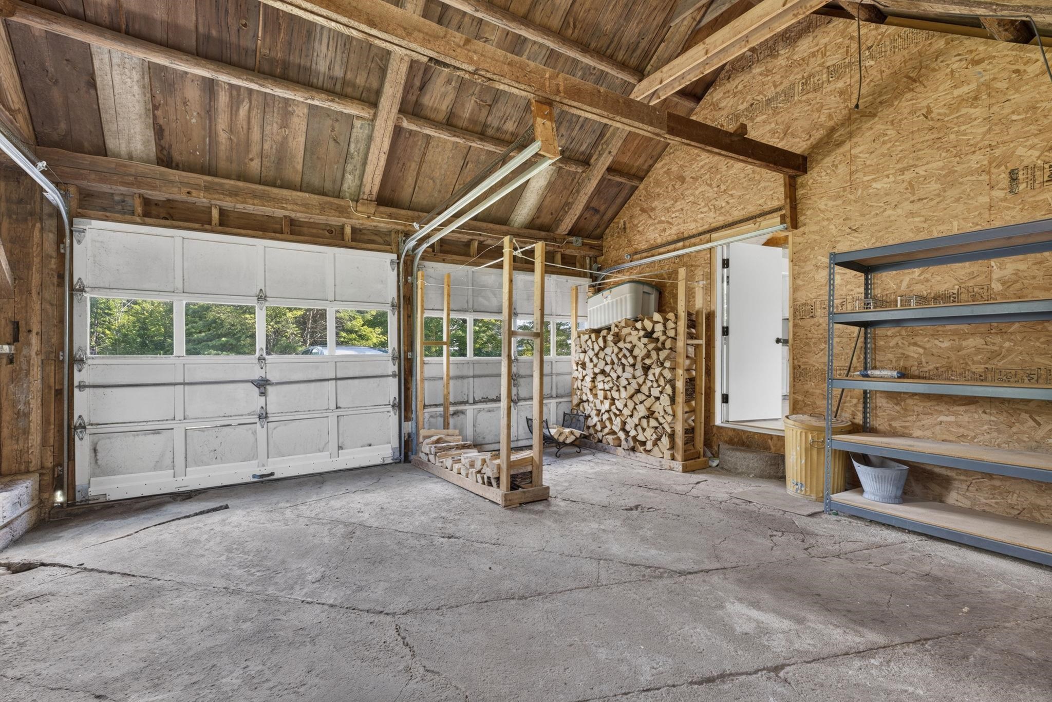 Two car attached garage 26017608