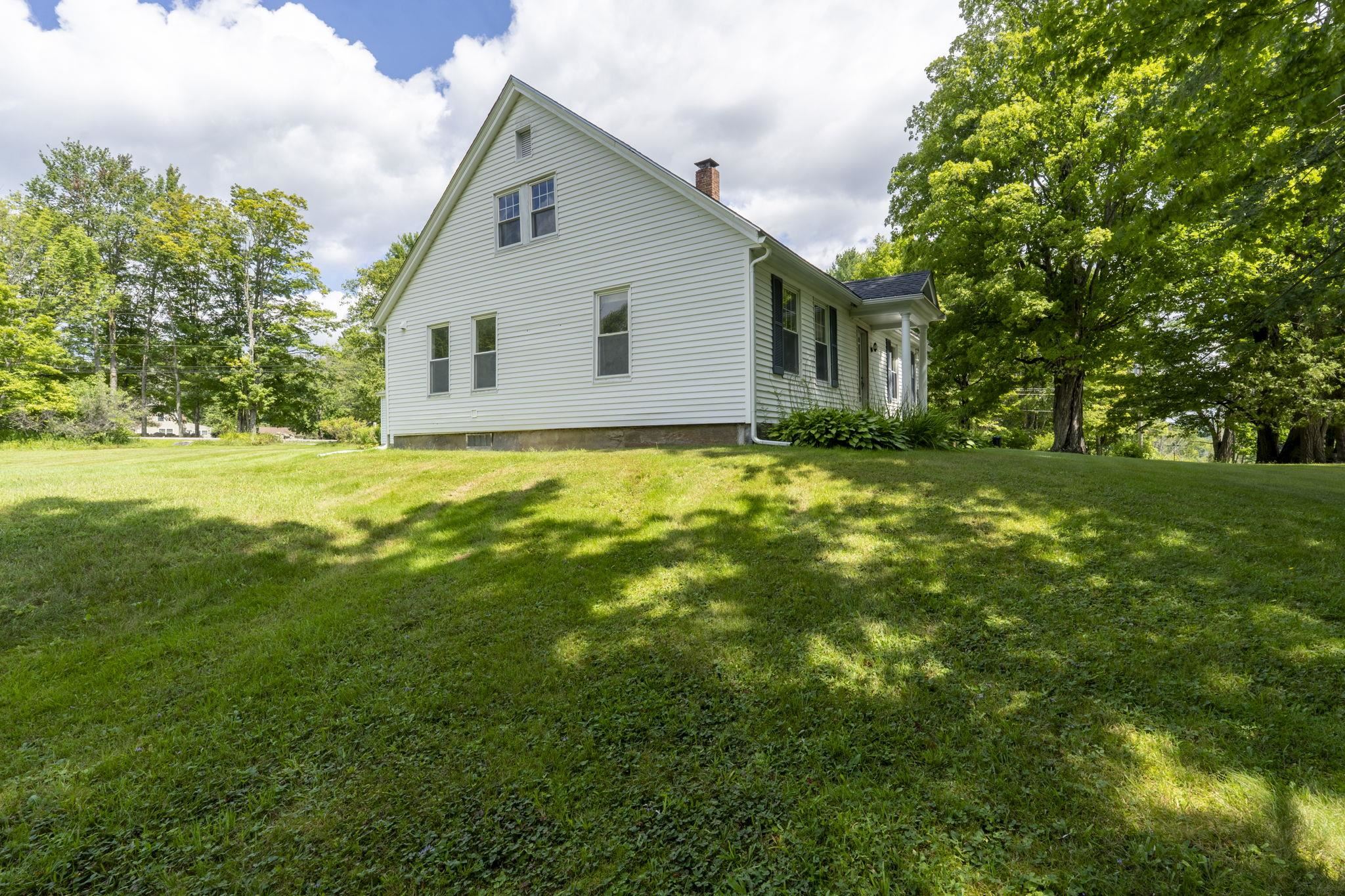Back angled view of house 26017548