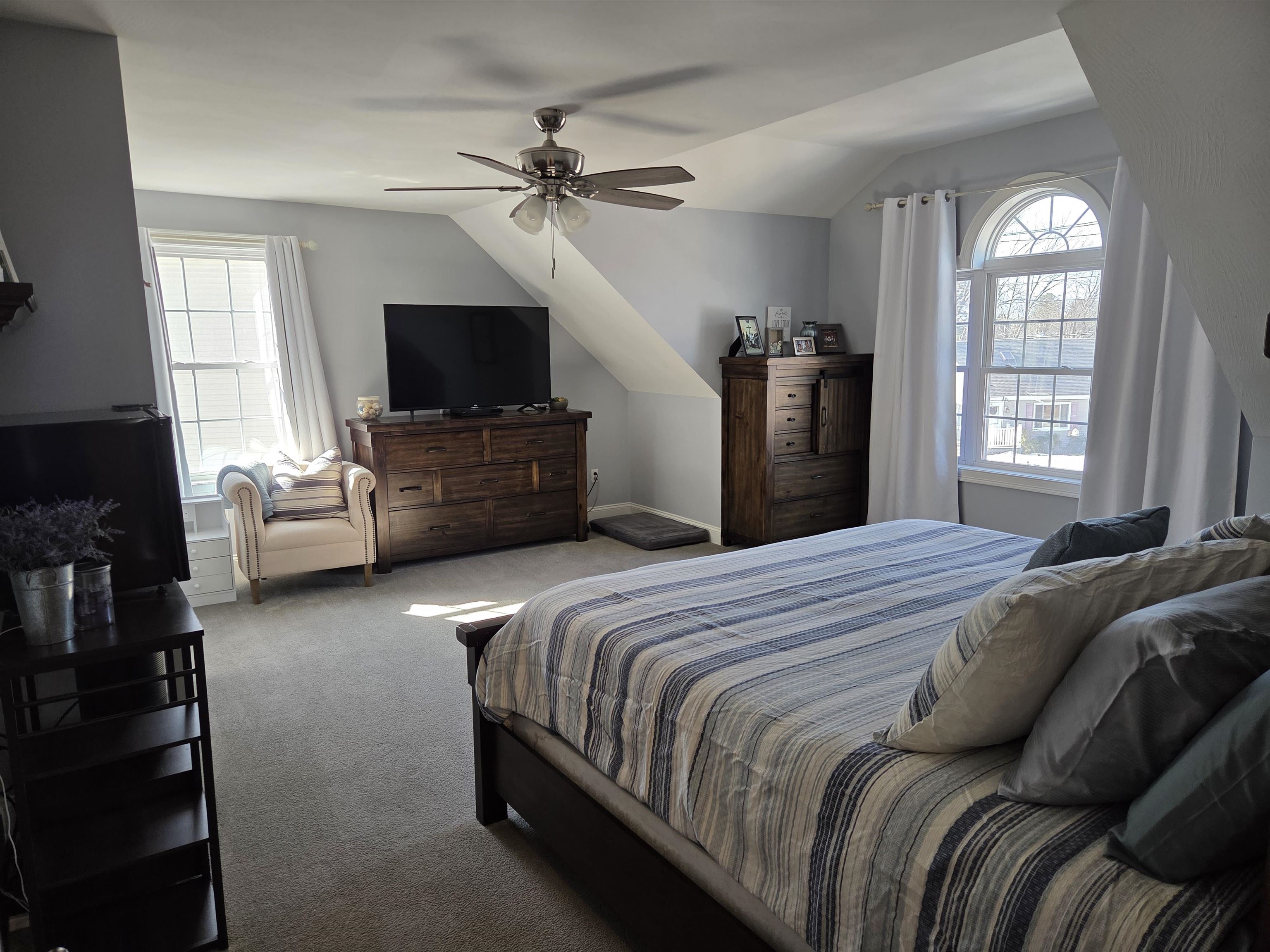 1 Peaceful Dr, Pelham, NH 03076