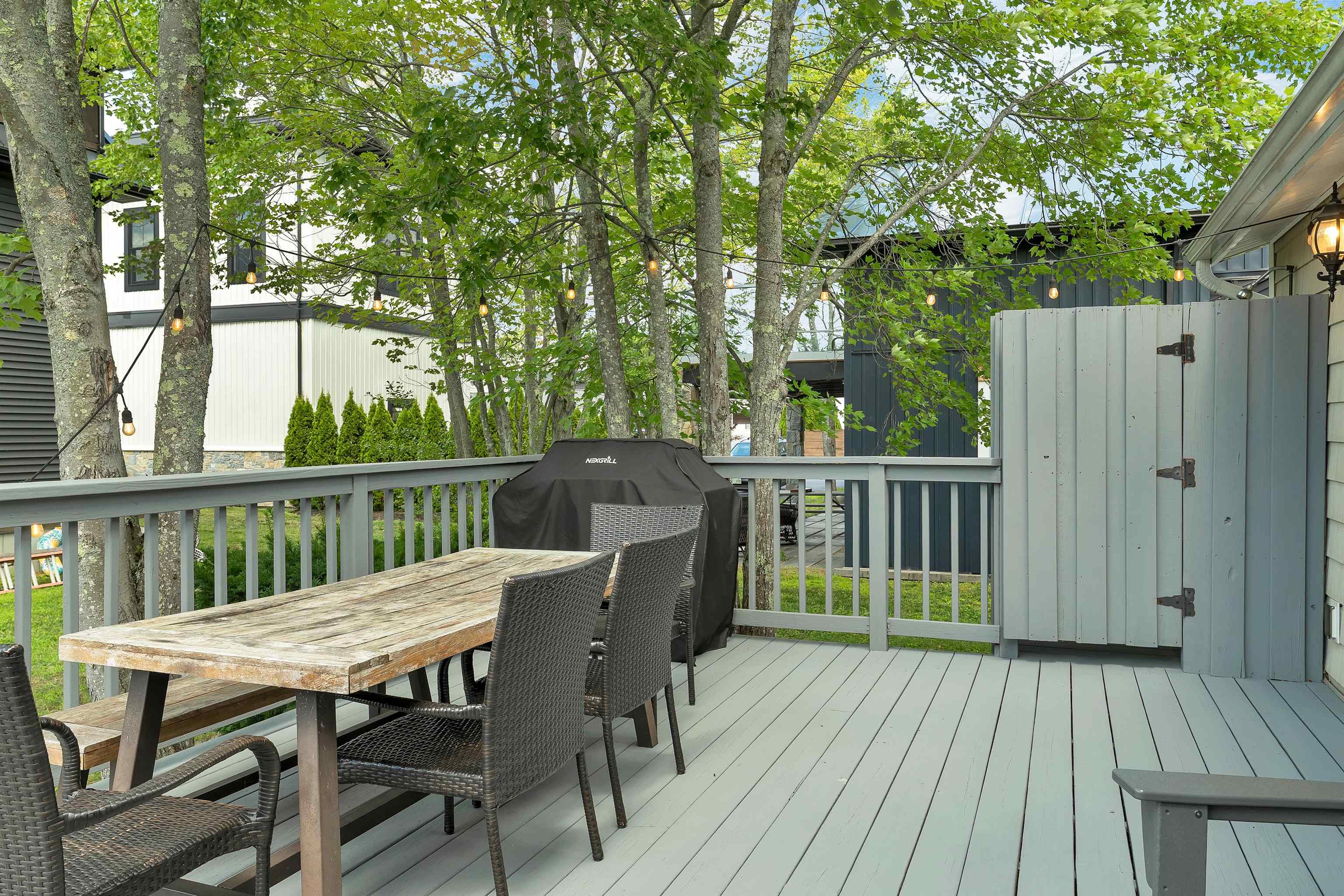 80 Sunset Dr, Belmont, NH 03220