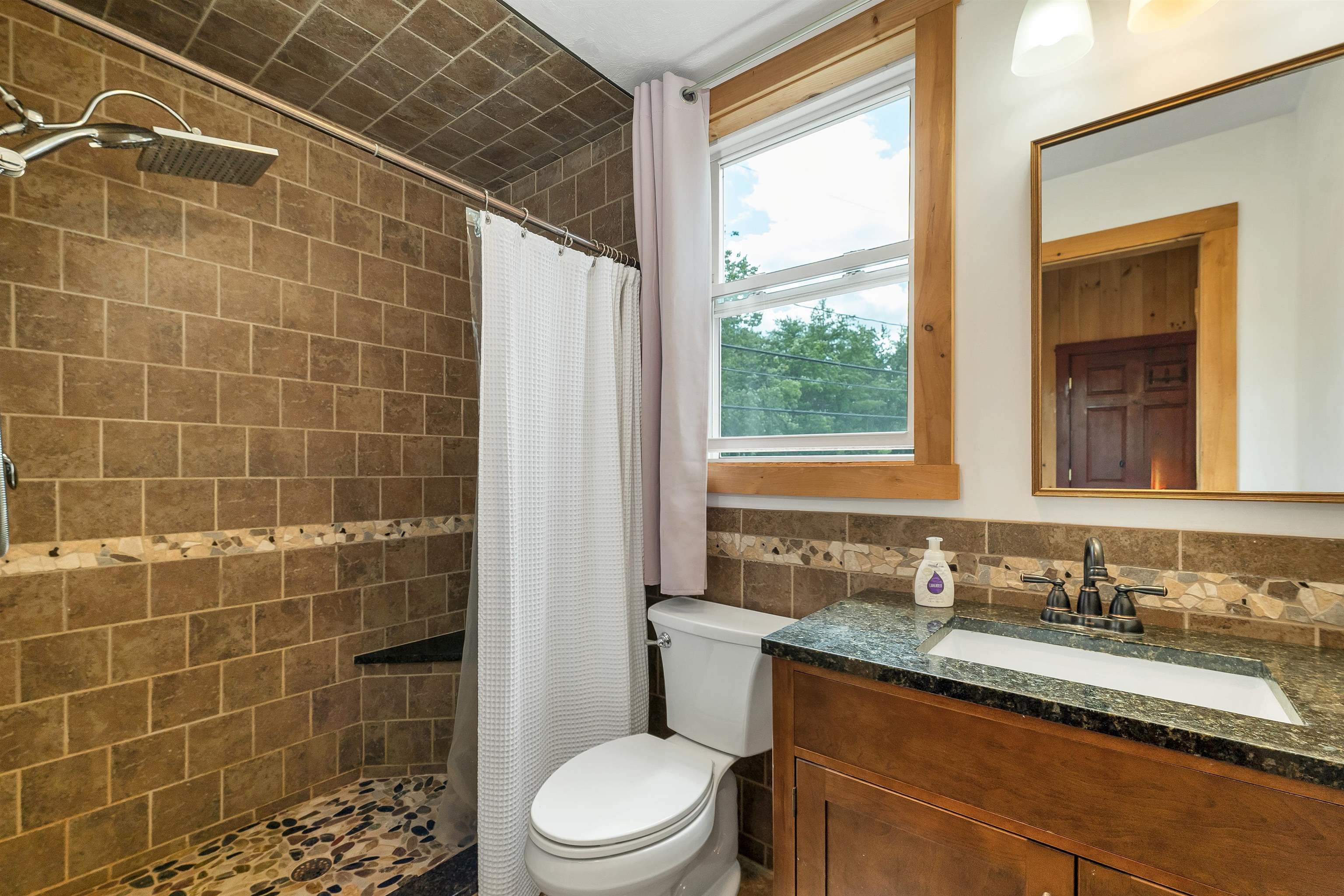 80 Sunset Dr, Belmont, NH 03220