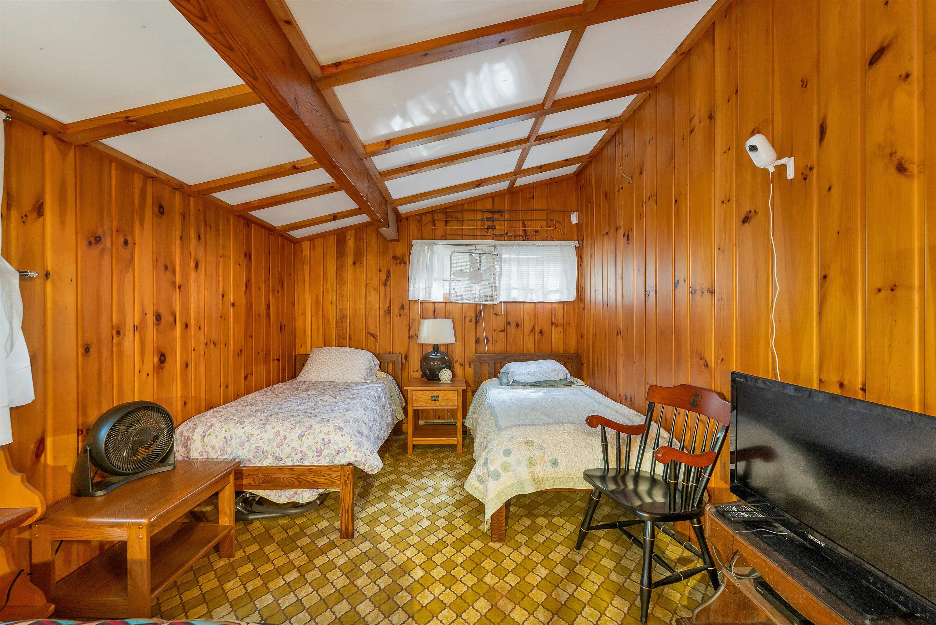 WITH NEW FLOORING, THE BEDROOMS COULD BE SO CUTE!