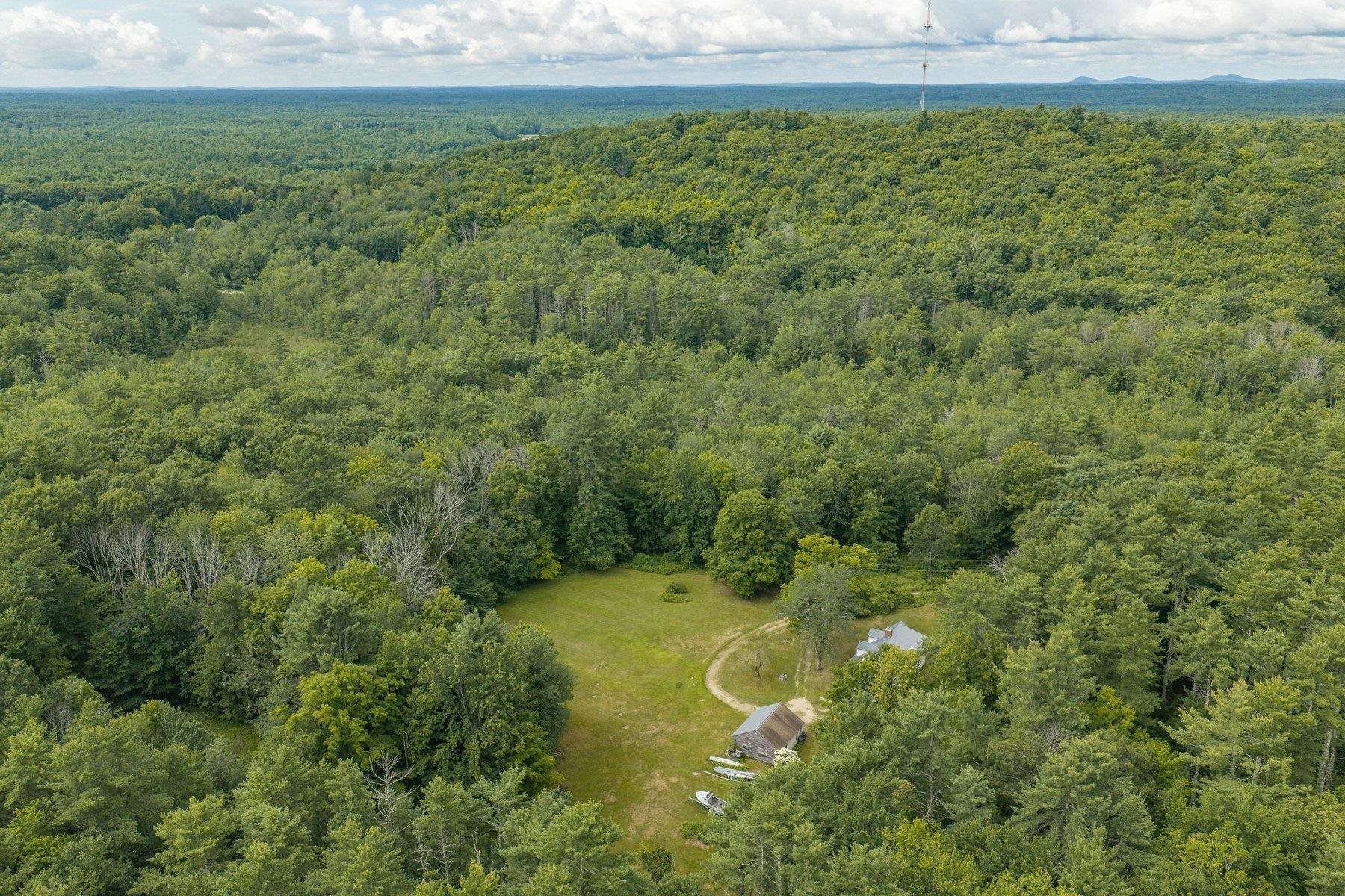 22 Carr Dr, Barrington, NH 03825