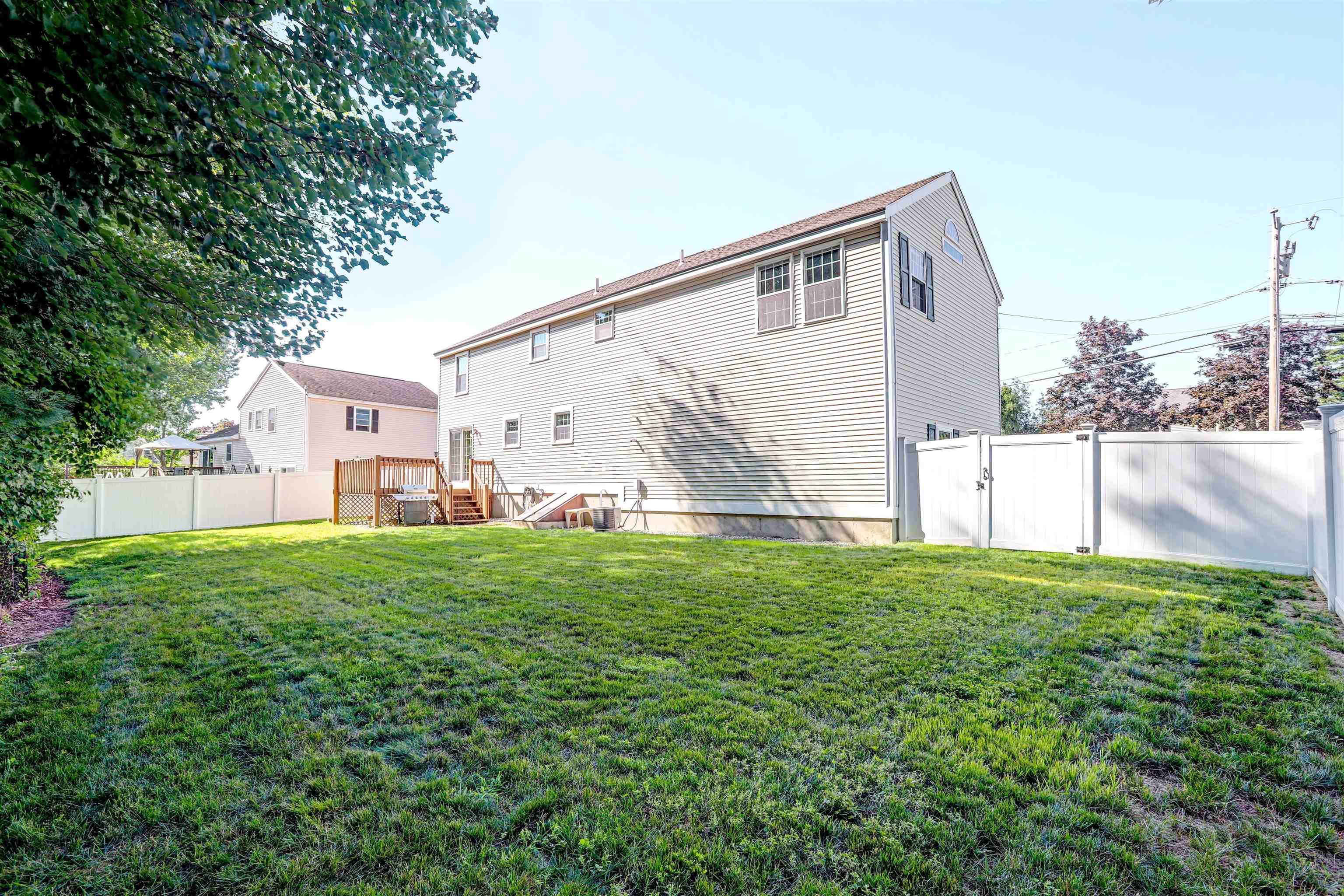 118 Megan Dr, Manchester, NH 03109