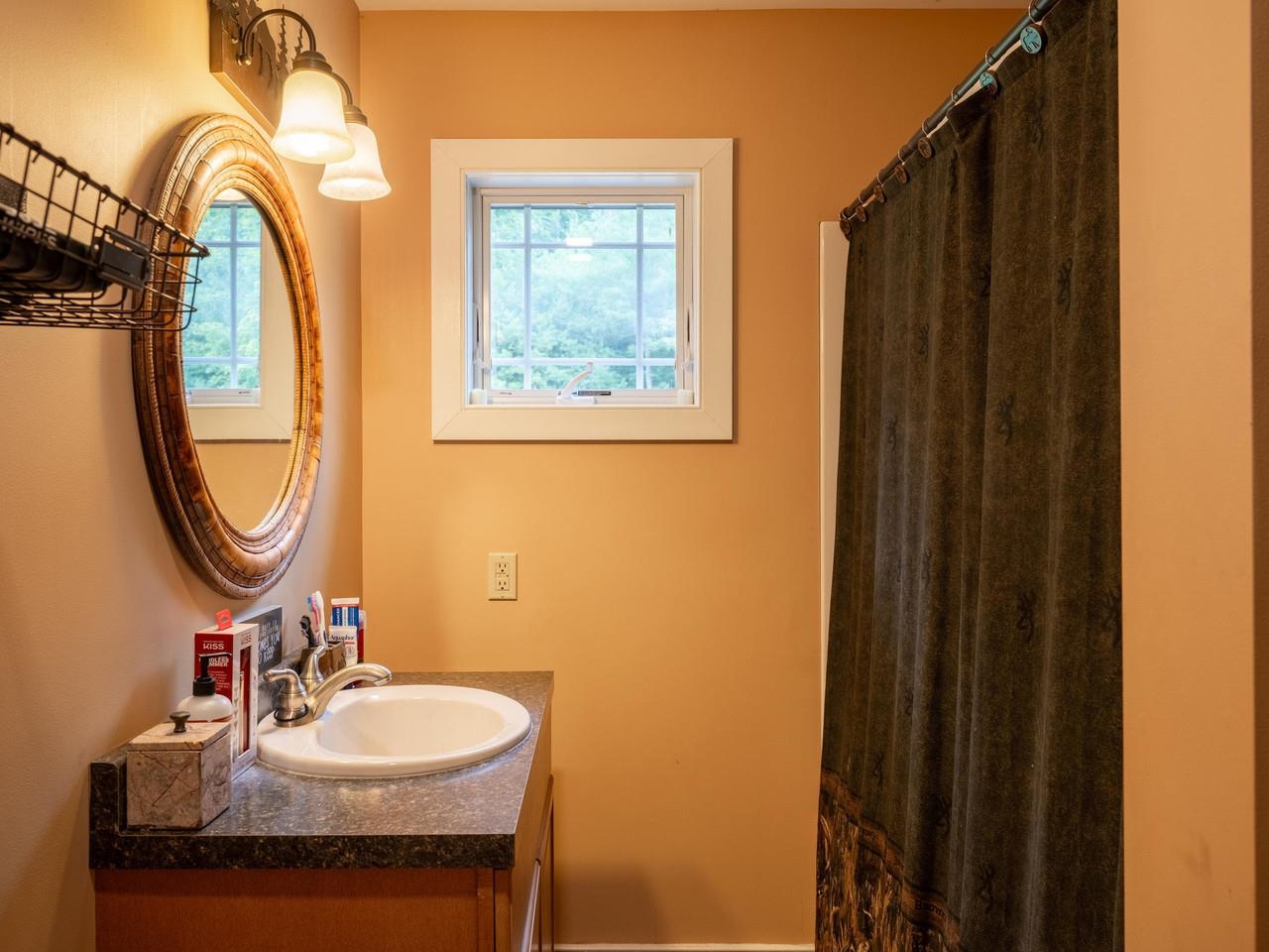 2nd floor bathroom