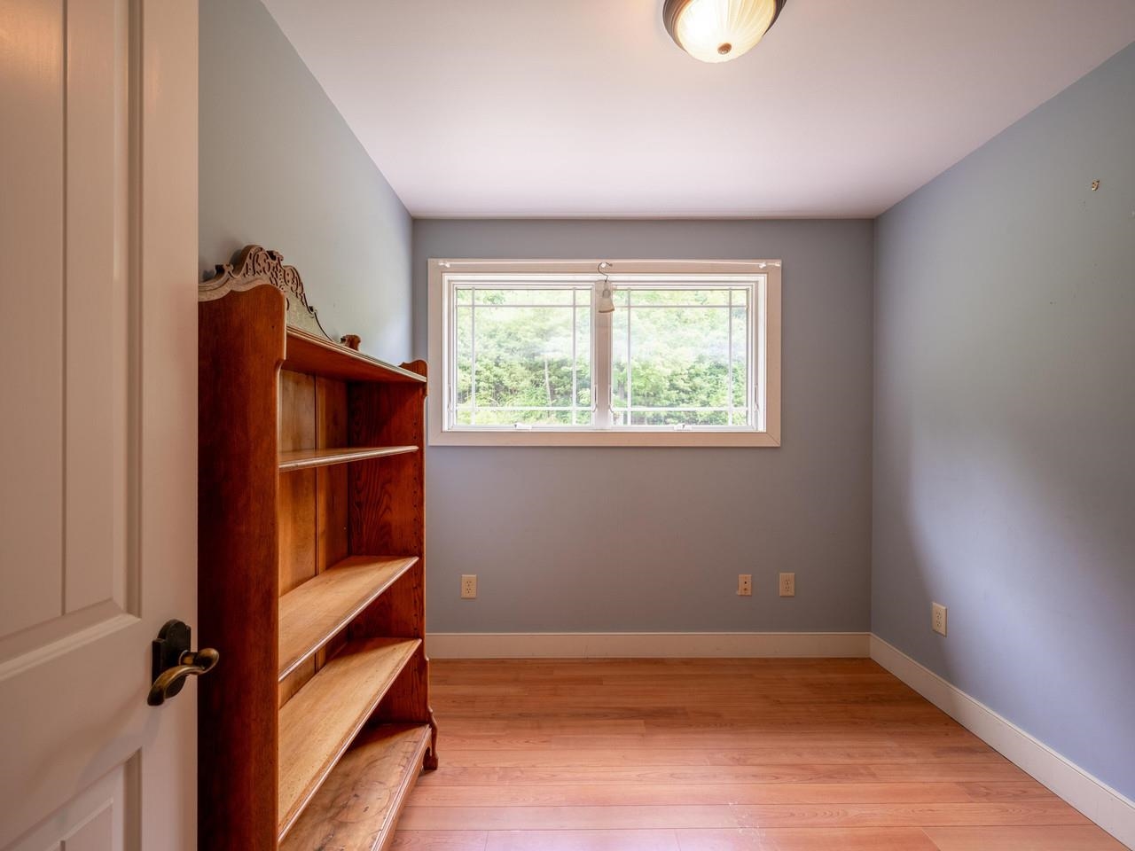 2nd floor small room