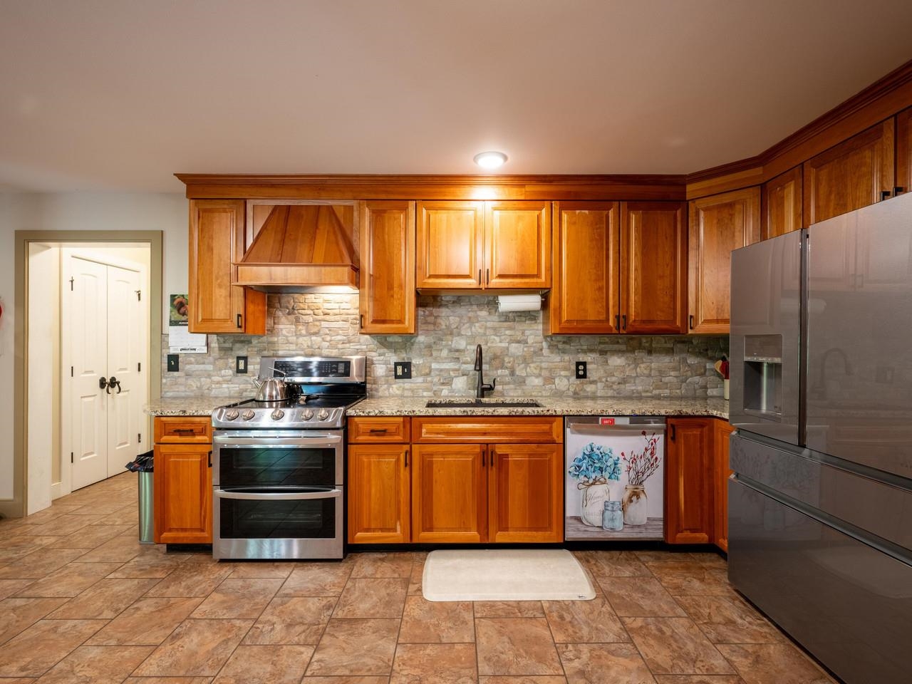 Italian porcelain wall tile
