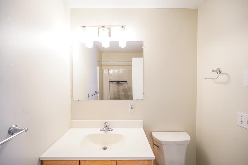 500 Candlewood Dr #38, Nashua, NH 03062