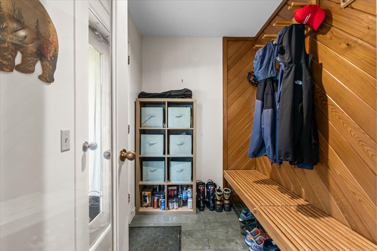 Entry - Mudroom