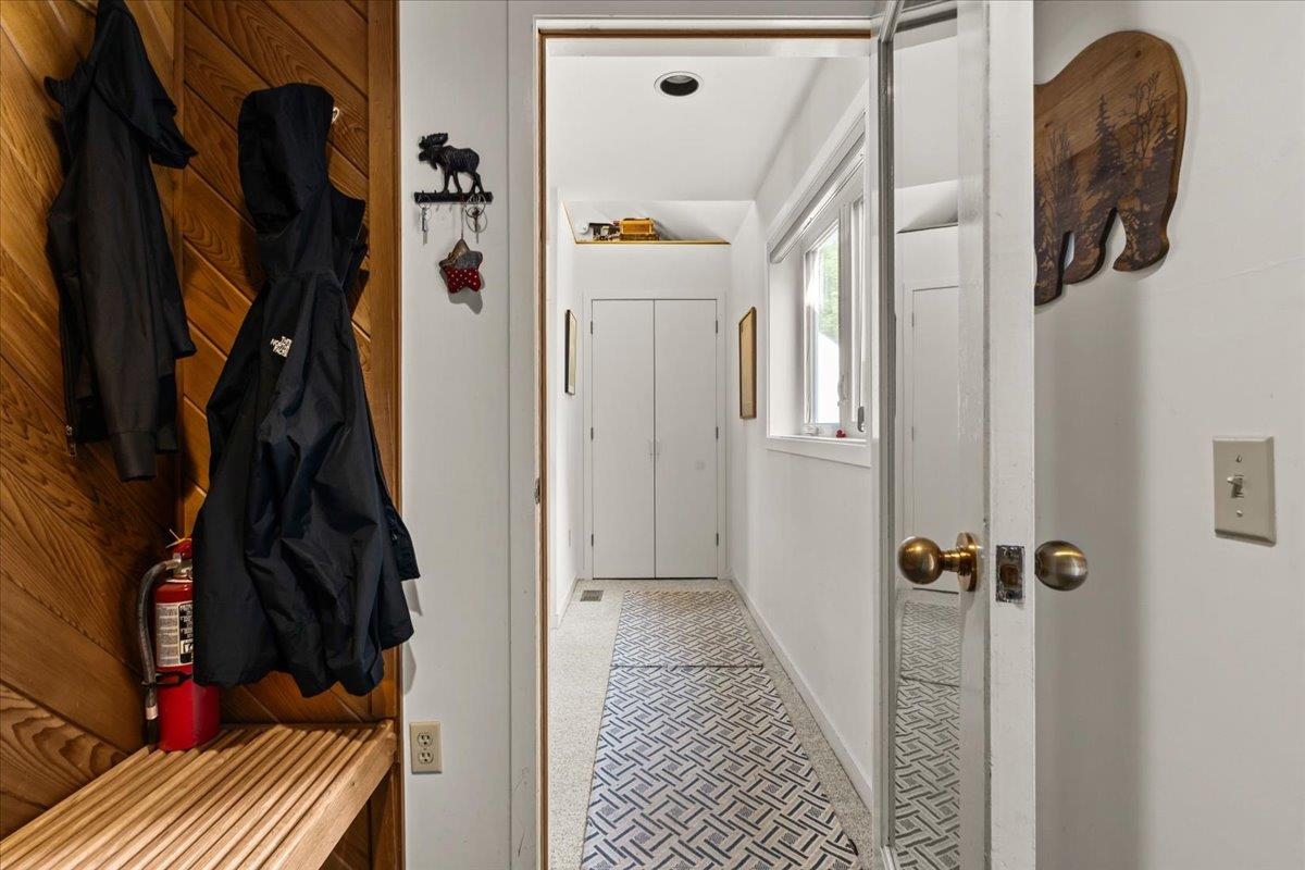 Entry - Mudroom