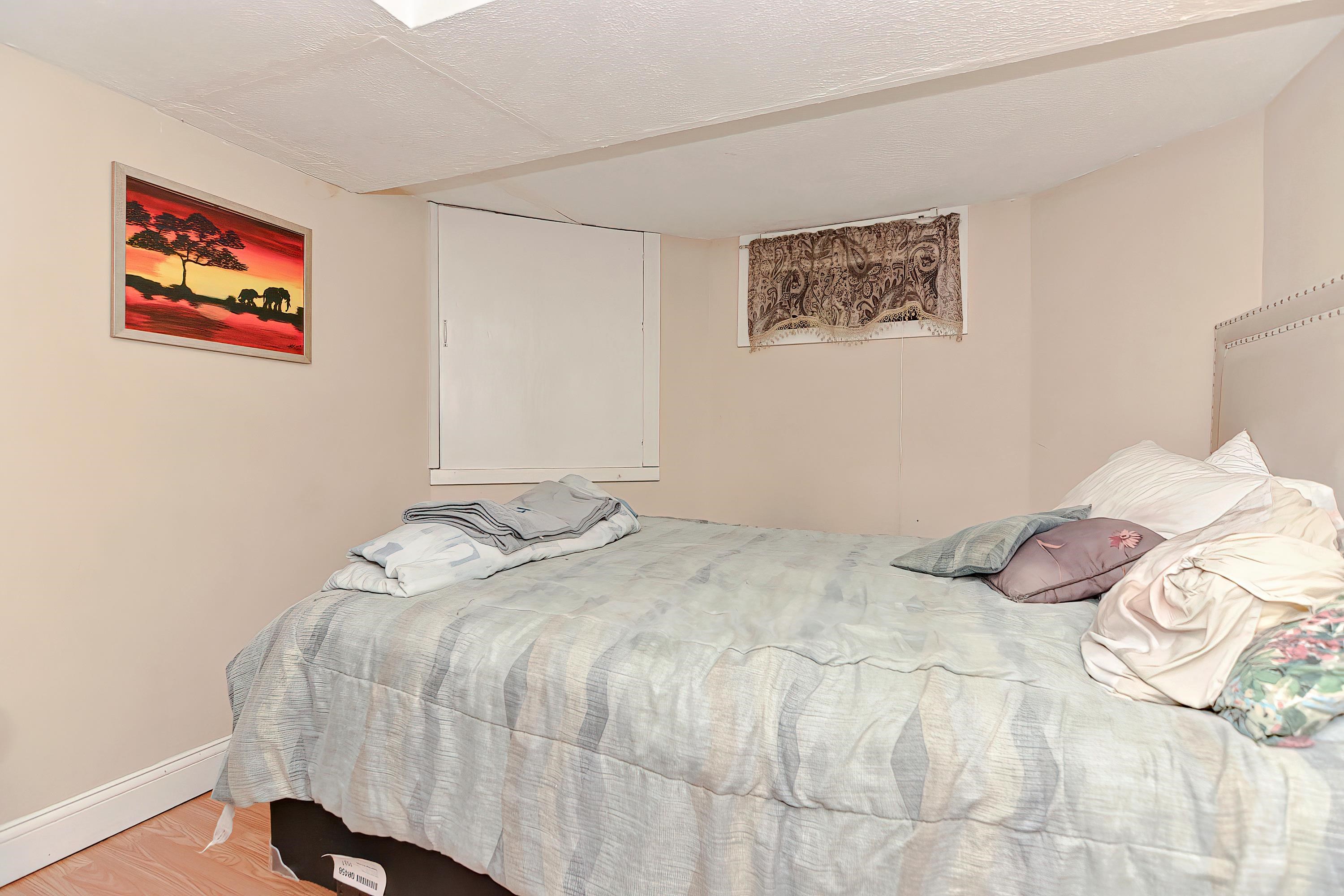Photo 13 of 40