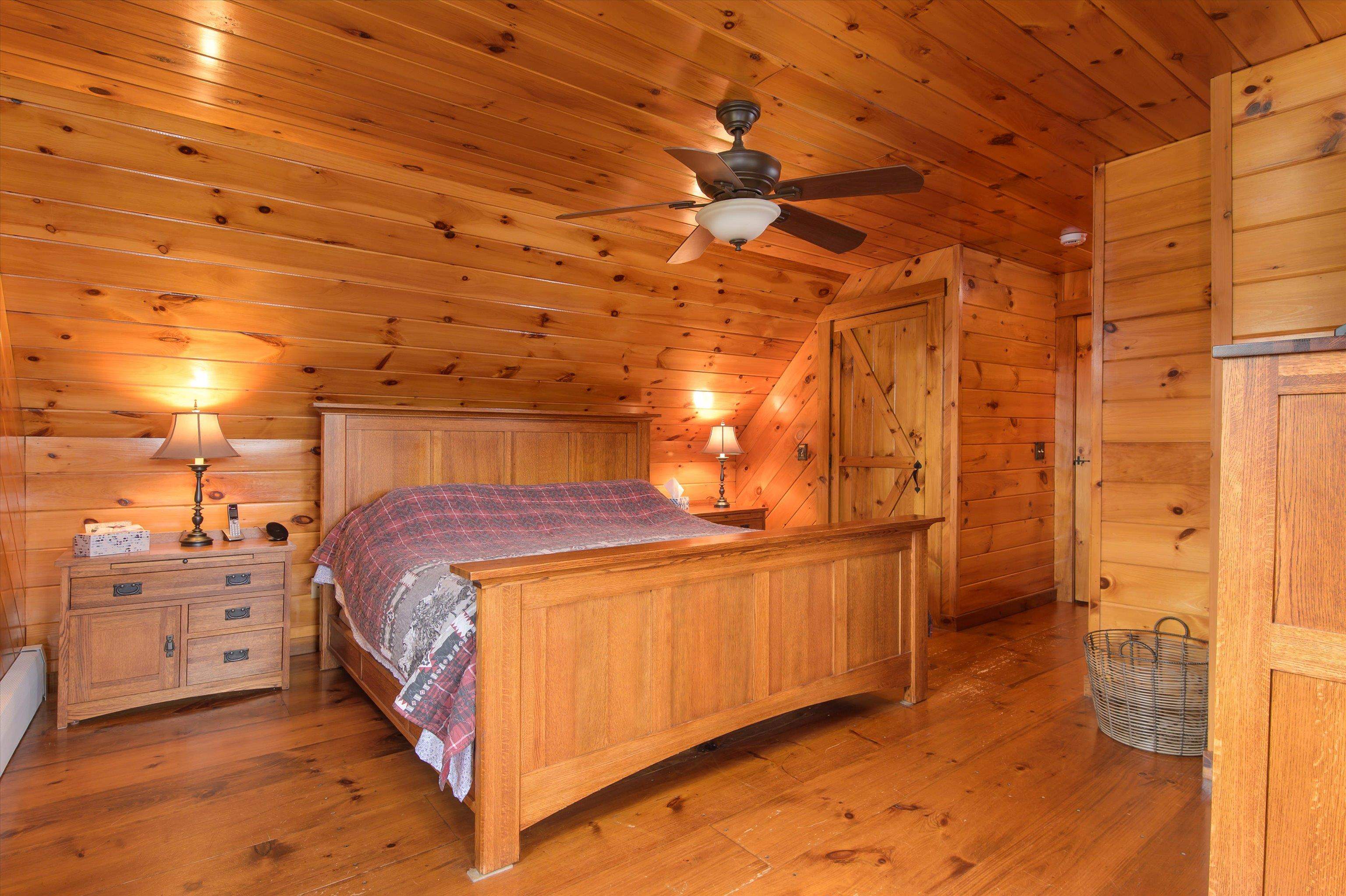 Primary ensuite bedroom (2nd floor)...