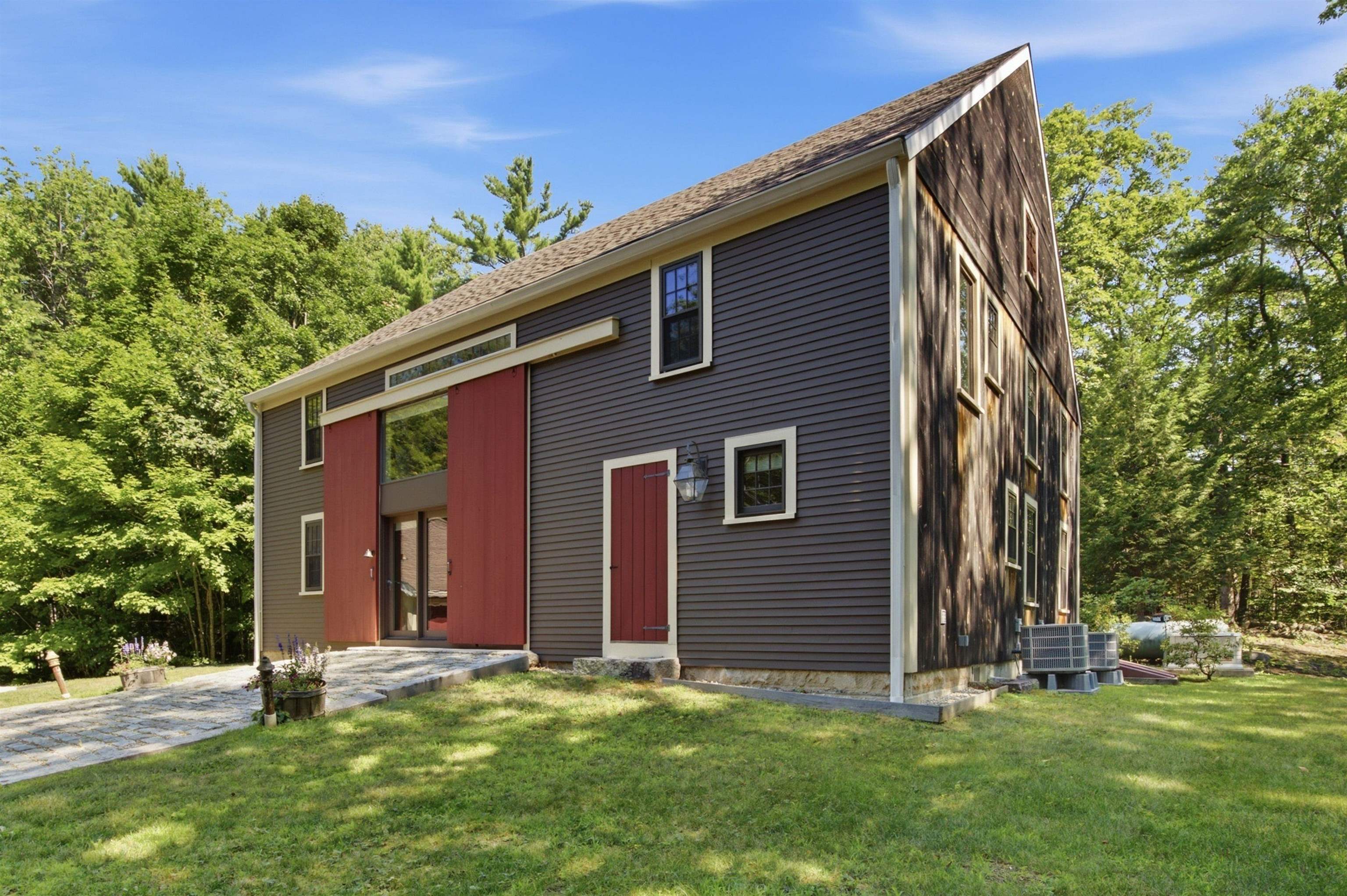 369 Stoddard Rd, Wolfeboro, NH 03894