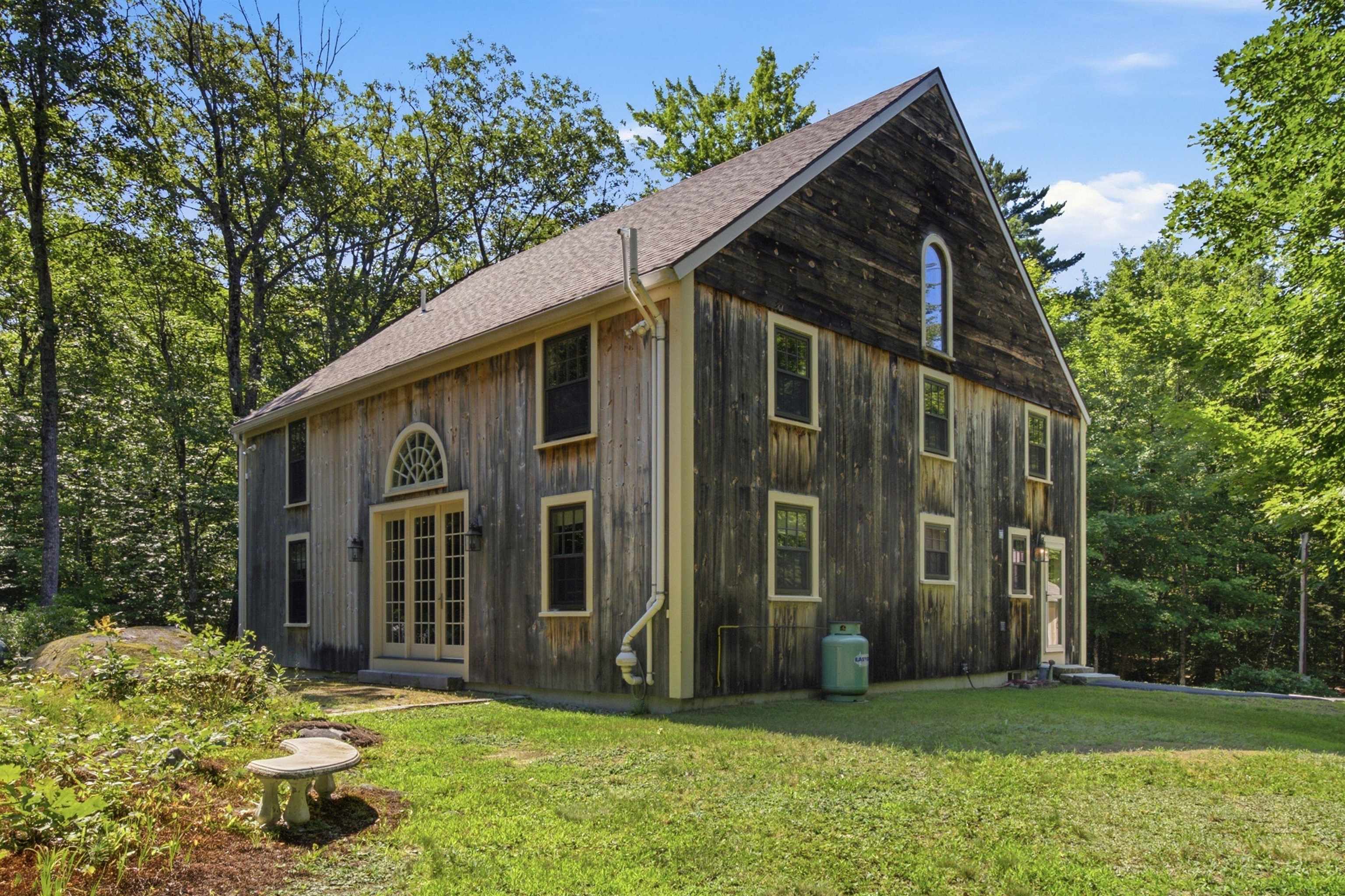 369 Stoddard Rd, Wolfeboro, NH 03894