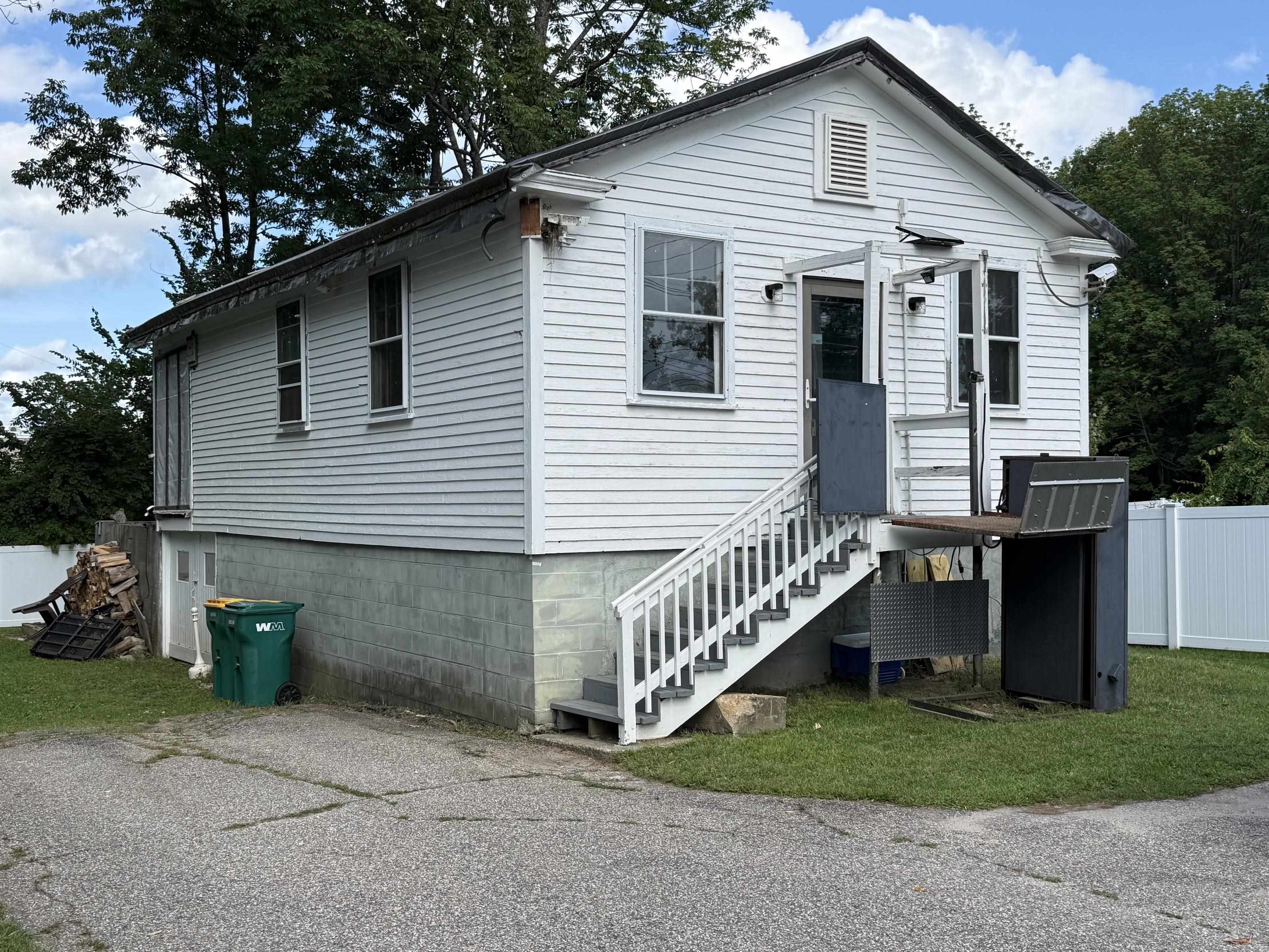 110 Rochester Hill Rd, Rochester, NH 03867