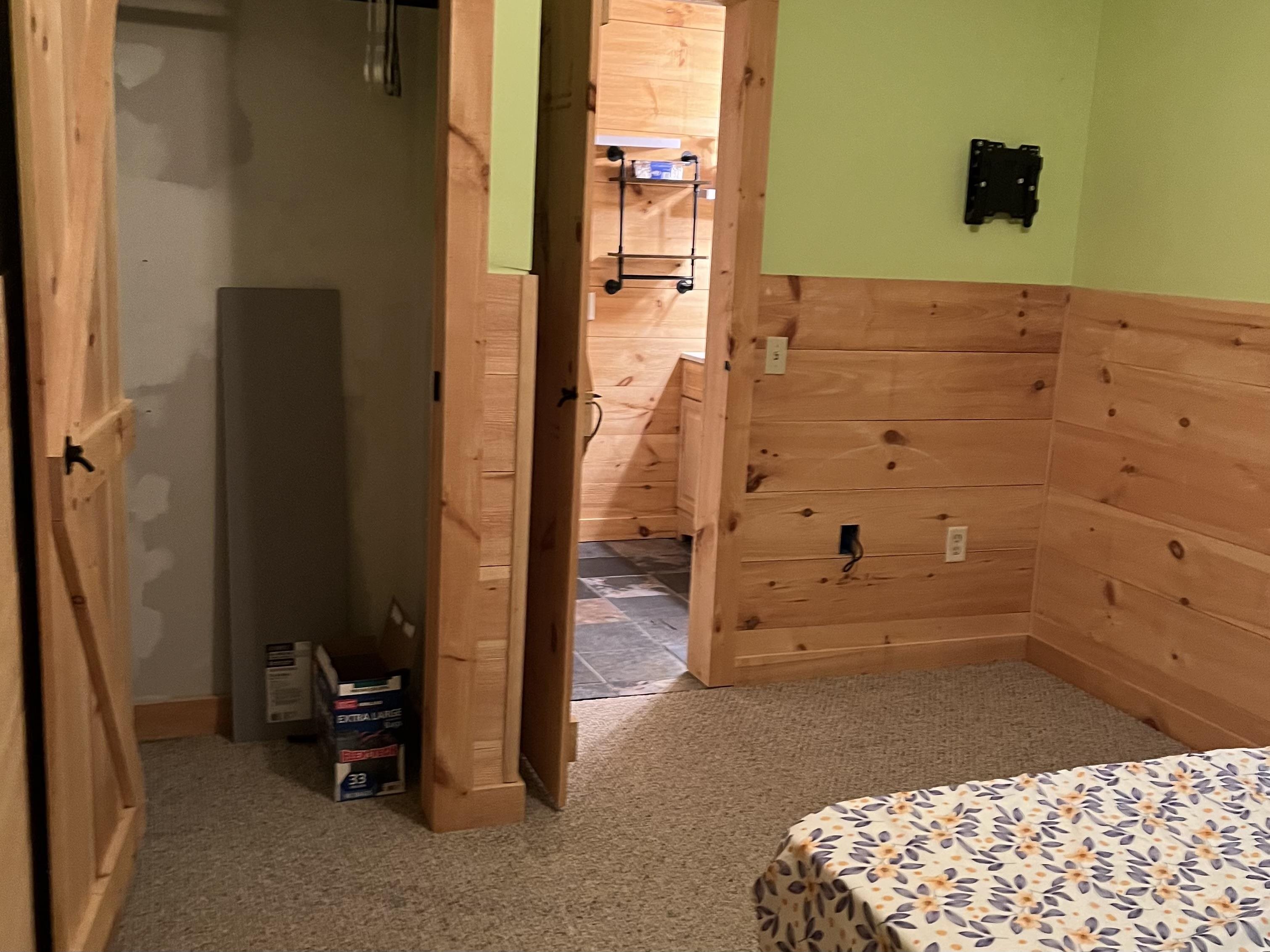 1st floor bedroom 26031503