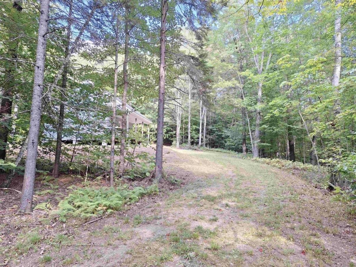"Driveway" 26031895
