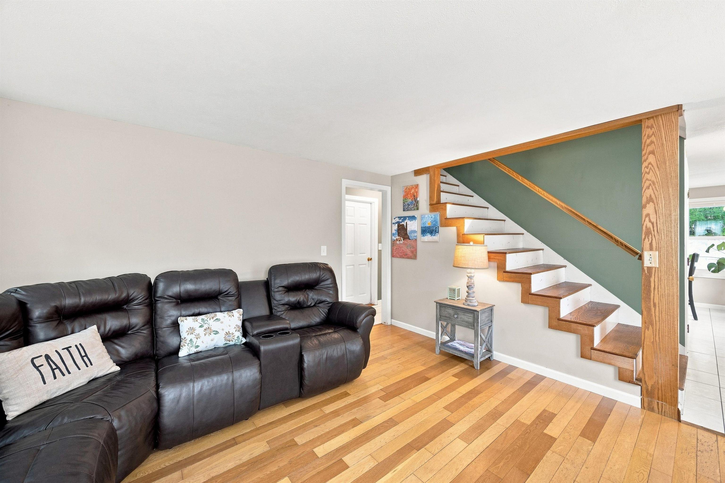 294 Cross Rd, Pembroke, NH 03275