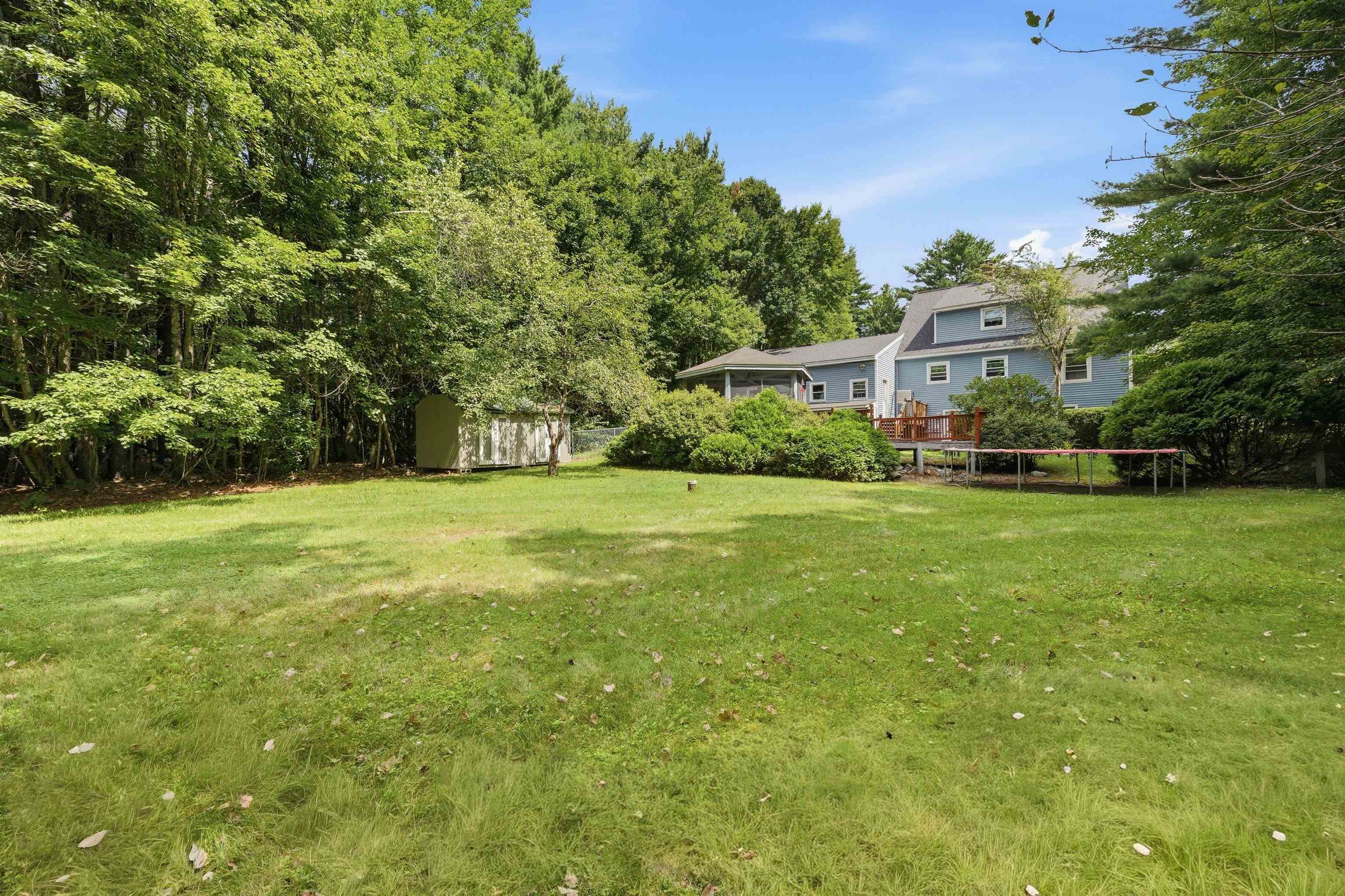 294 Cross Rd, Pembroke, NH 03275