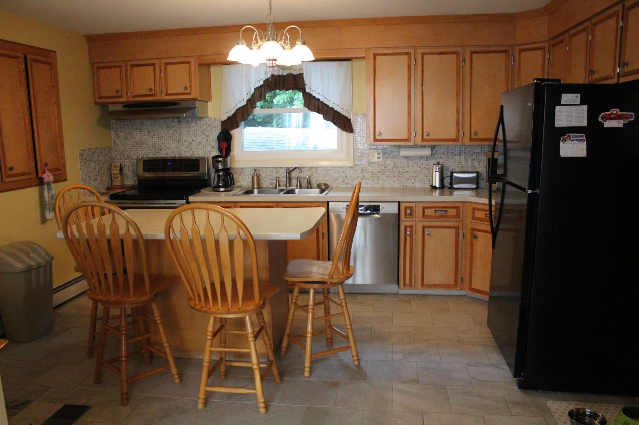 12 Joffre St, Goffstown, NH 03102