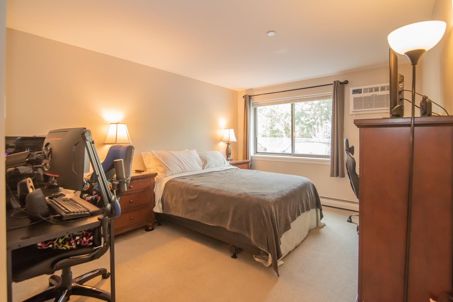 65 Log St #1K, Manchester, NH 03102