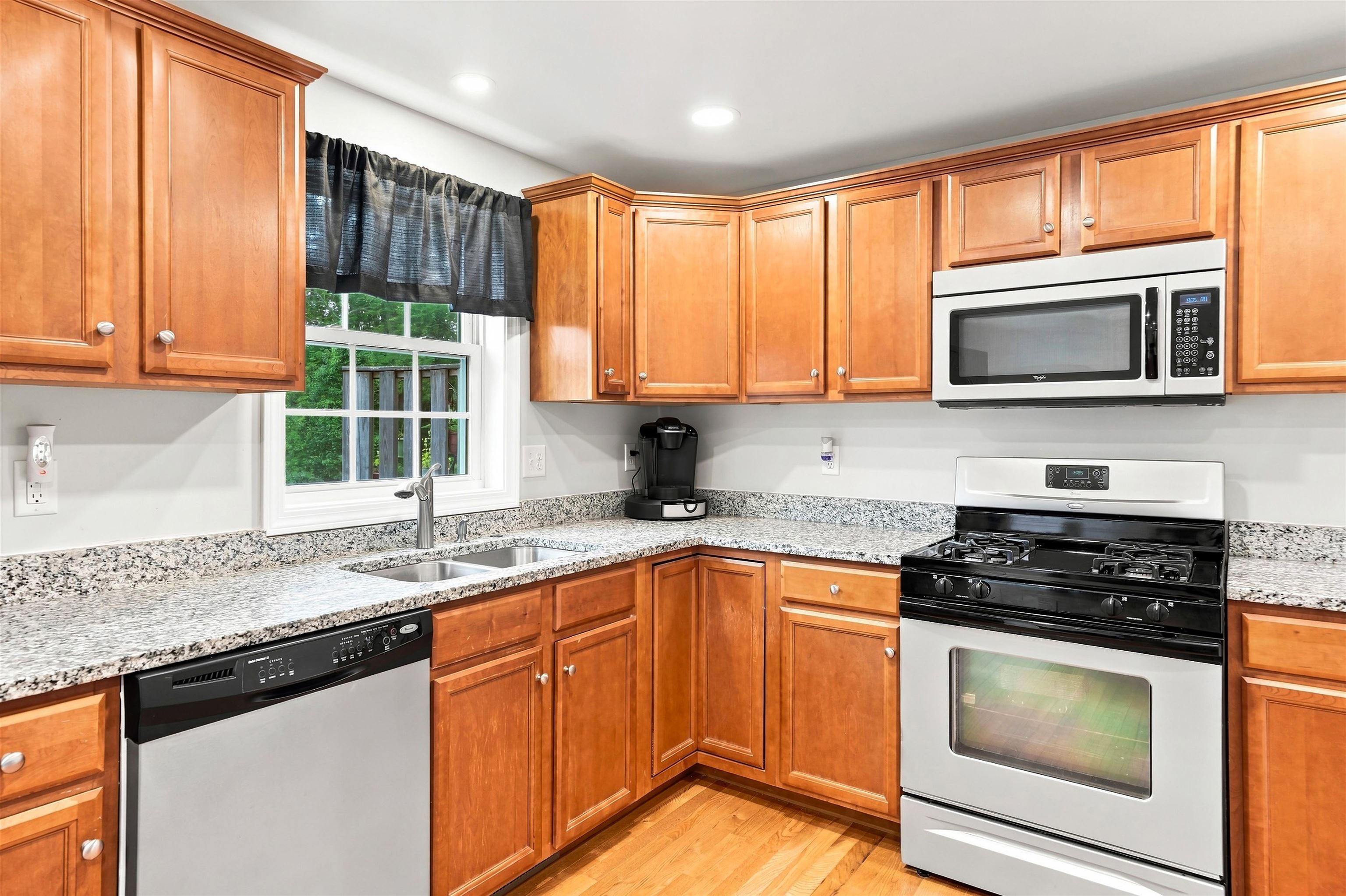 30 Pearson Way, Epping, NH 03042
