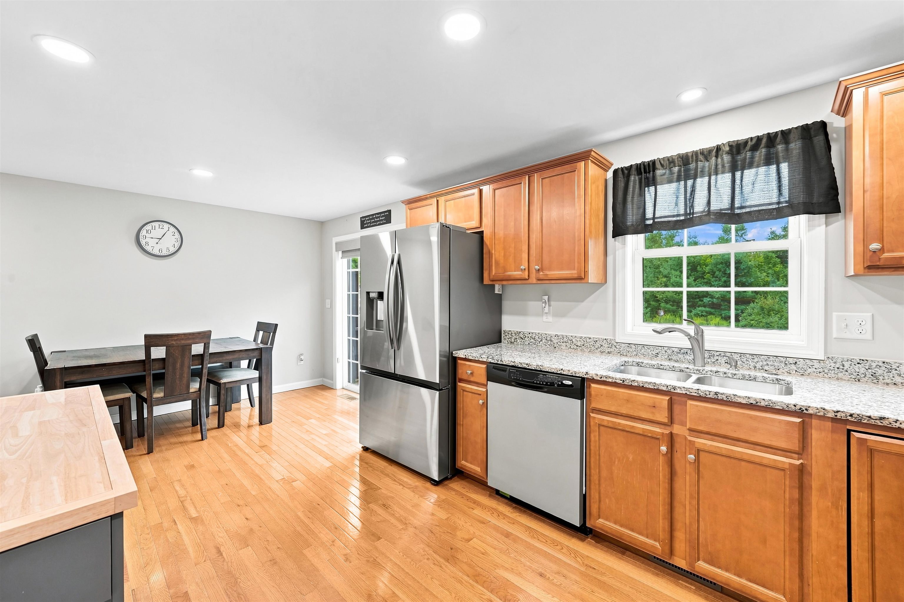 30 Pearson Way, Epping, NH 03042