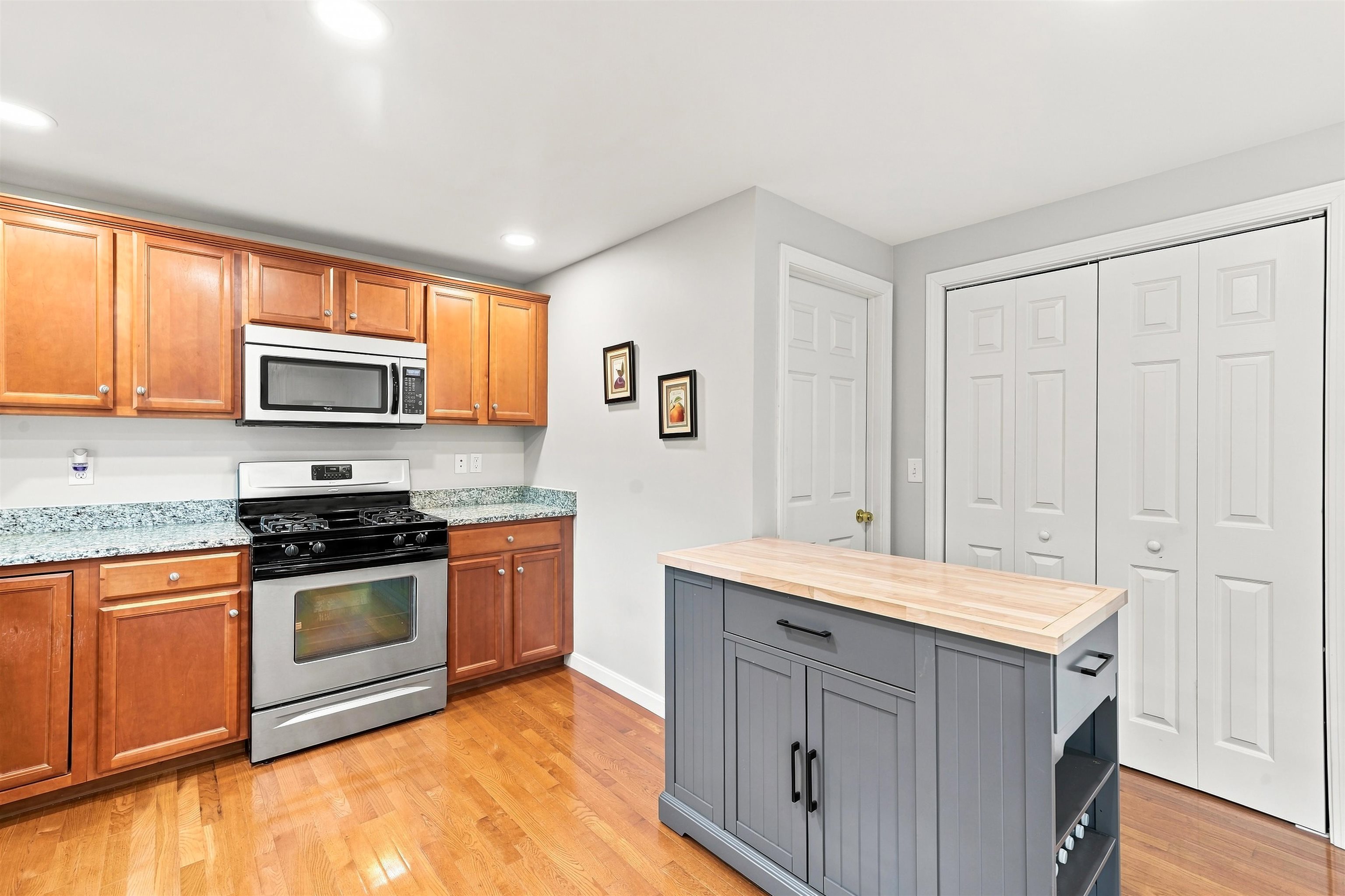 30 Pearson Way, Epping, NH 03042