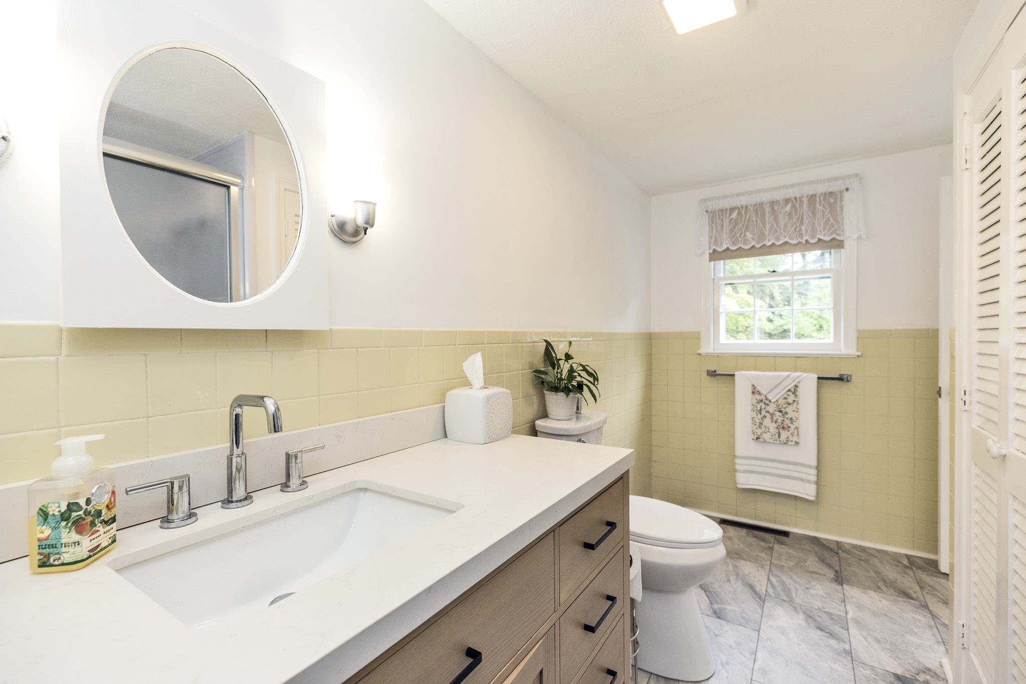 311 Old Street Rd, Peterborough, NH 03458