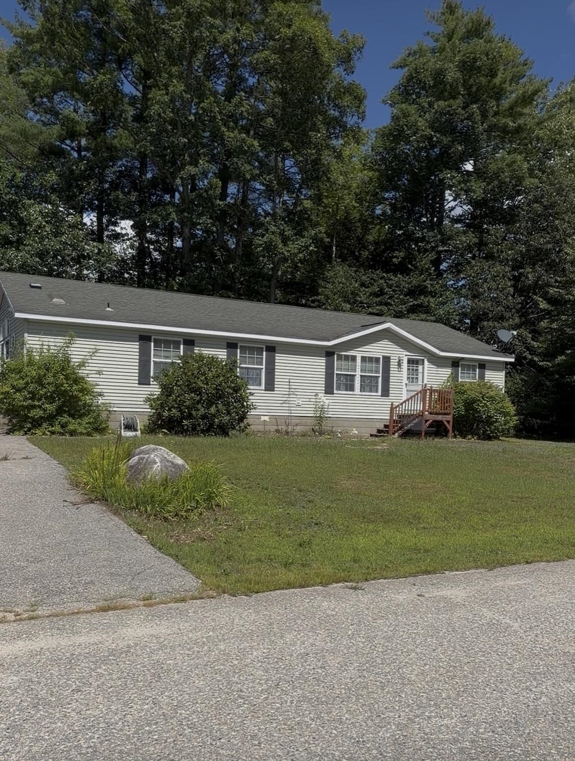 31 Osprey Rd, Alton, NH 03809
