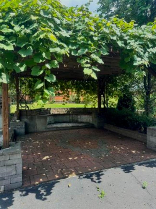 100 S Lincoln St, Manchester, NH 03103